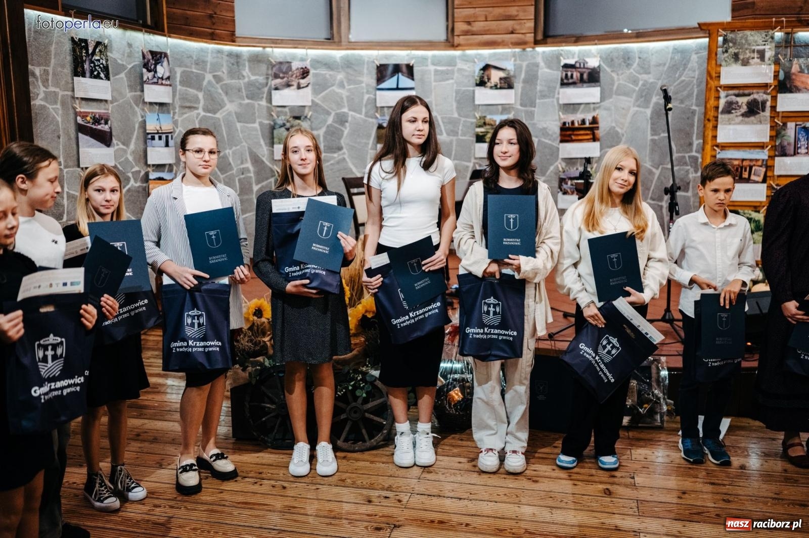 Zdjęcie w galerii na portalu naszraciborz.pl: Skarby przeszłości. Uroczysta gala podsumowująca 760-lecie nadania Krzanowicom praw miejskich wiadomości z regionu