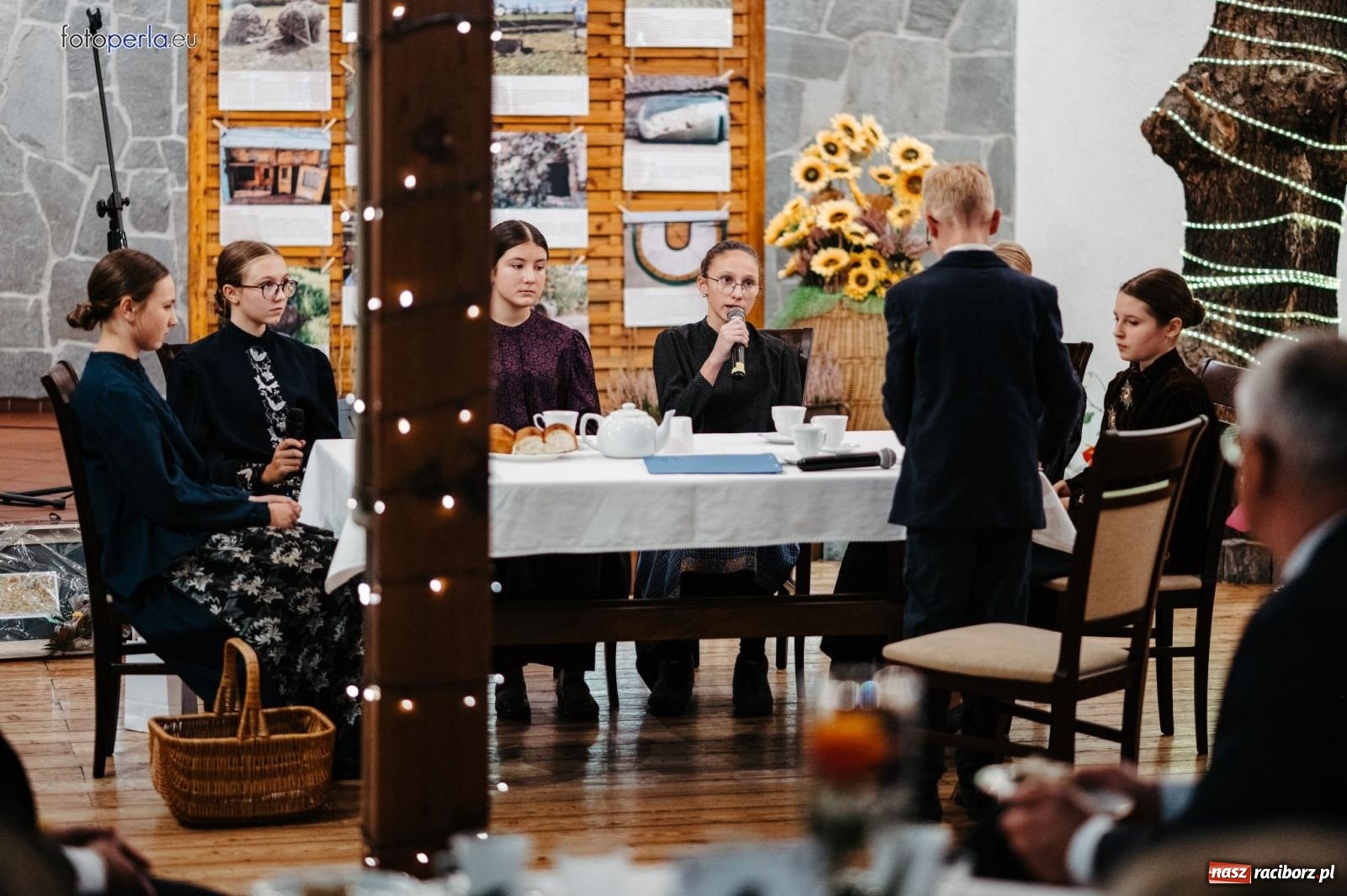 Zdjęcie w galerii na portalu naszraciborz.pl: Skarby przeszłości. Uroczysta gala podsumowująca 760-lecie nadania Krzanowicom praw miejskich wiadomości z regionu