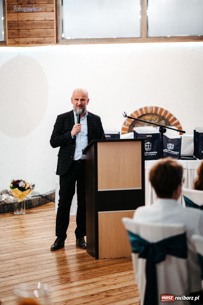 Zdjęcie w galerii na portalu naszraciborz.pl: Skarby przeszłości. Uroczysta gala podsumowująca 760-lecie nadania Krzanowicom praw miejskich wiadomości z regionu