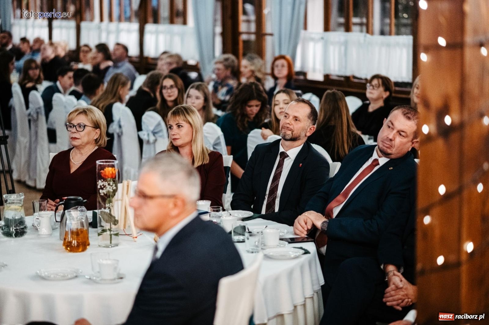 Zdjęcie w galerii na portalu naszraciborz.pl: Skarby przeszłości. Uroczysta gala podsumowująca 760-lecie nadania Krzanowicom praw miejskich wiadomości z regionu