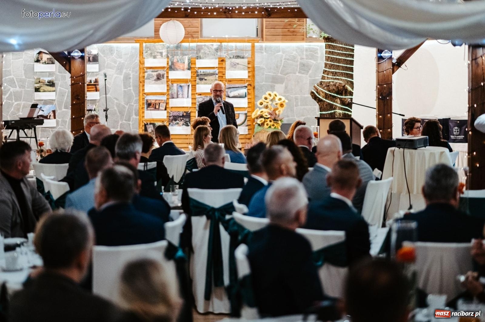 Zdjęcie w galerii na portalu naszraciborz.pl: Skarby przeszłości. Uroczysta gala podsumowująca 760-lecie nadania Krzanowicom praw miejskich wiadomości z regionu