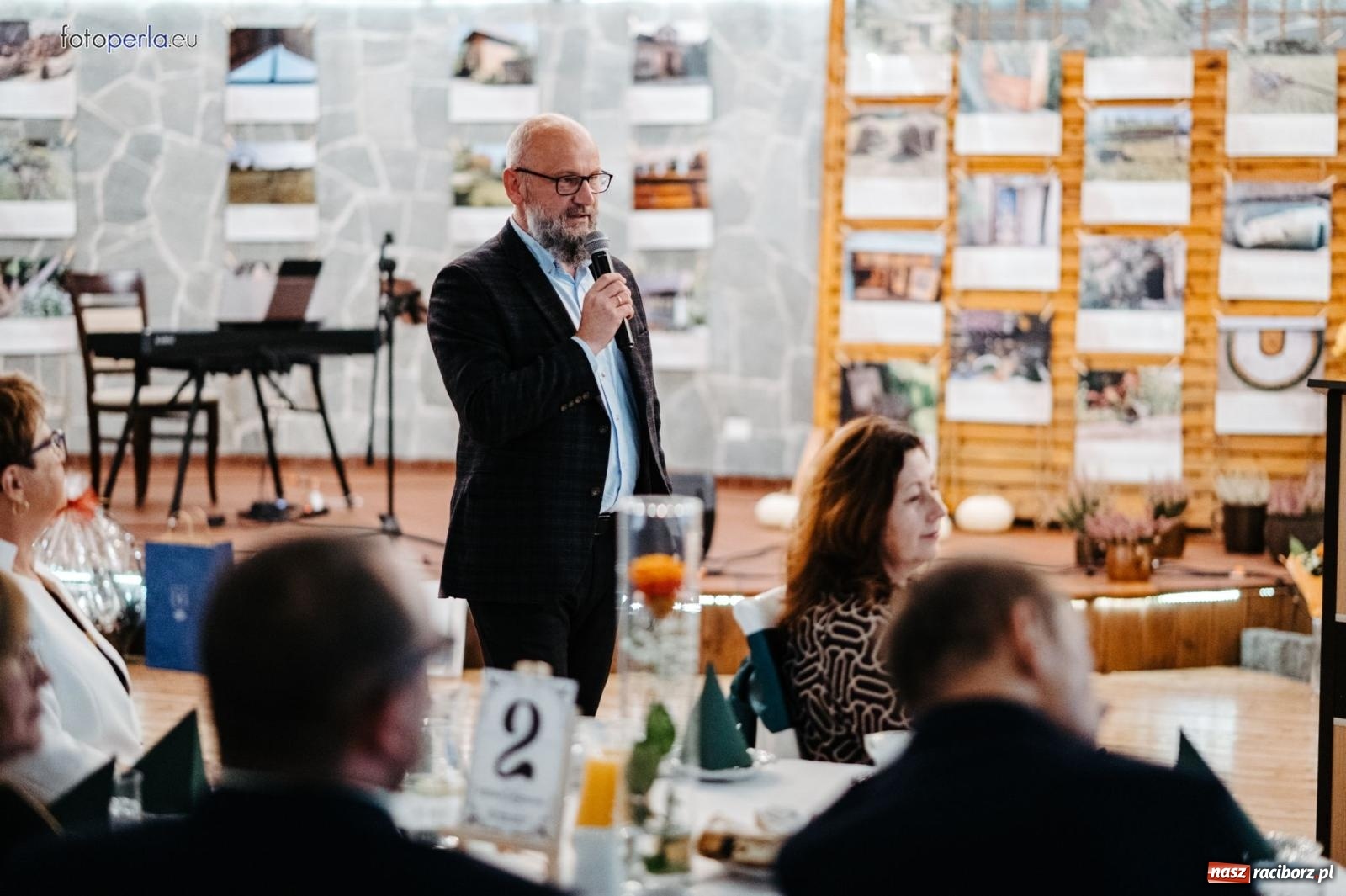 Zdjęcie w galerii na portalu naszraciborz.pl: Skarby przeszłości. Uroczysta gala podsumowująca 760-lecie nadania Krzanowicom praw miejskich wiadomości z regionu