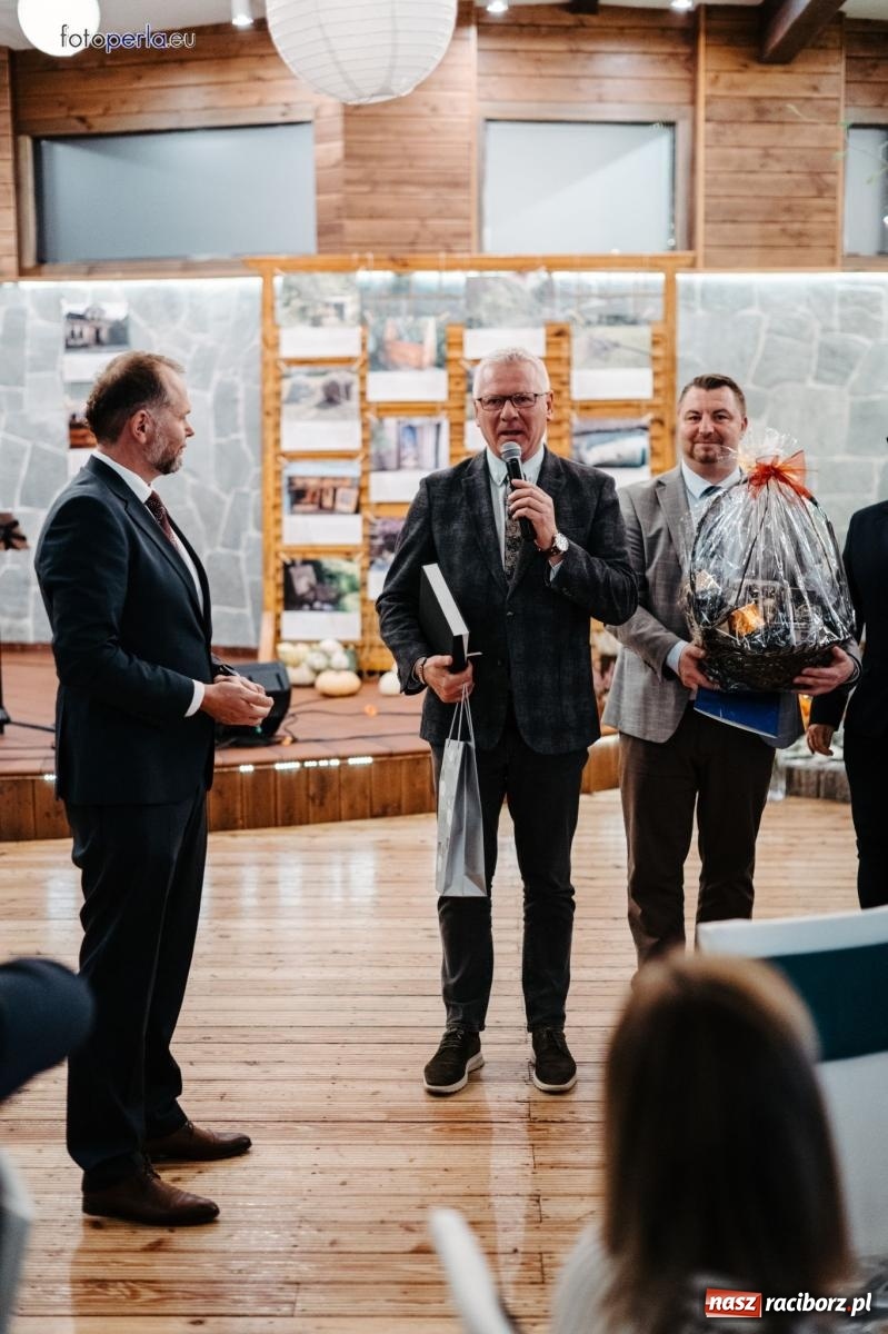 Zdjęcie w galerii na portalu naszraciborz.pl: Skarby przeszłości. Uroczysta gala podsumowująca 760-lecie nadania Krzanowicom praw miejskich wiadomości z regionu