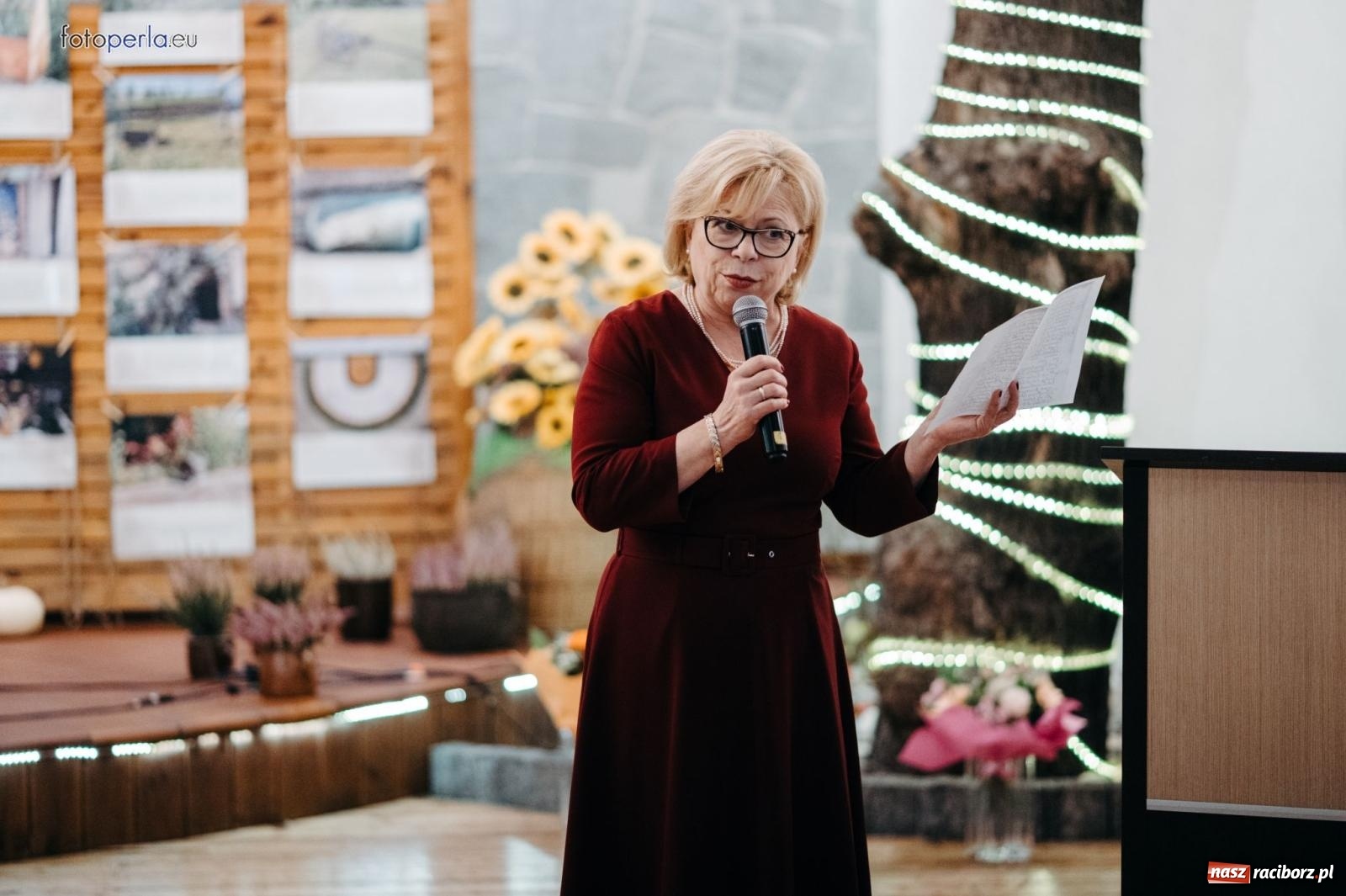 Zdjęcie w galerii na portalu naszraciborz.pl: Skarby przeszłości. Uroczysta gala podsumowująca 760-lecie nadania Krzanowicom praw miejskich wiadomości z regionu