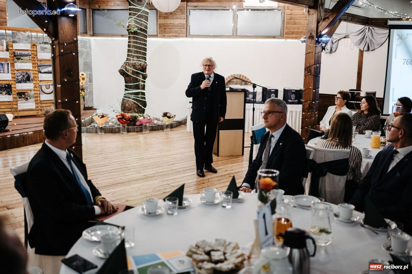 Zdjęcie w galerii na portalu naszraciborz.pl: Skarby przeszłości. Uroczysta gala podsumowująca 760-lecie nadania Krzanowicom praw miejskich wiadomości z regionu