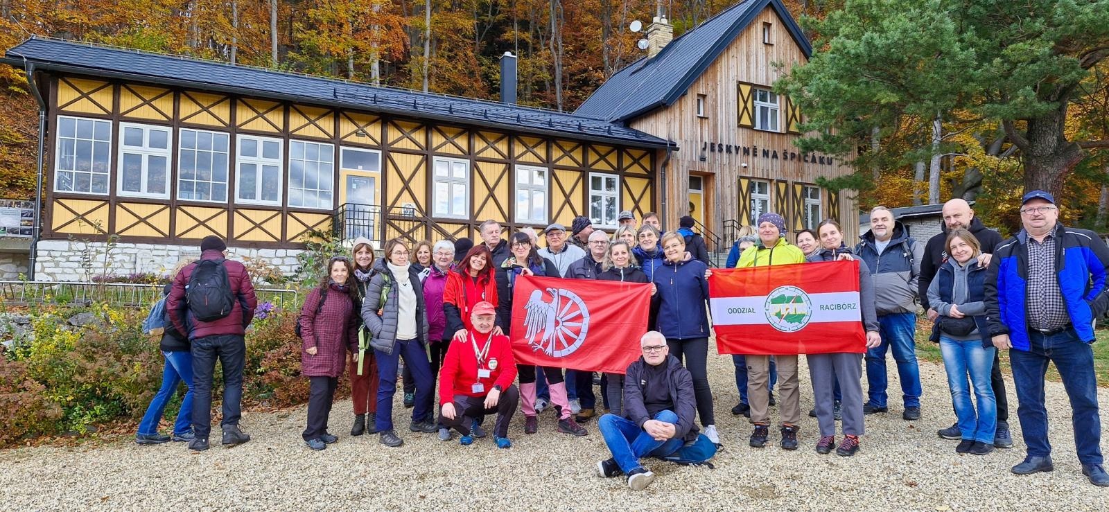 Zdjęcie w galerii na portalu naszraciborz.pl: Wyprawa na Dlouhé Stráne. Raciborzanie odkrywali Jaskinię na Szpiczaku i czeskie uzdrowisko Grafenberg wiadomości z regionu