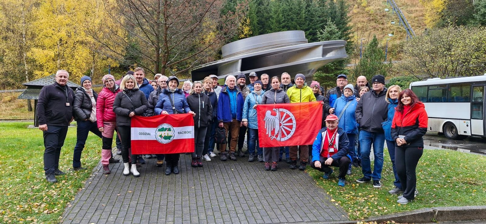 Zdjęcie w galerii na portalu naszraciborz.pl: Wyprawa na Dlouhé Stráne. Raciborzanie odkrywali Jaskinię na Szpiczaku i czeskie uzdrowisko Grafenberg wiadomości z regionu
