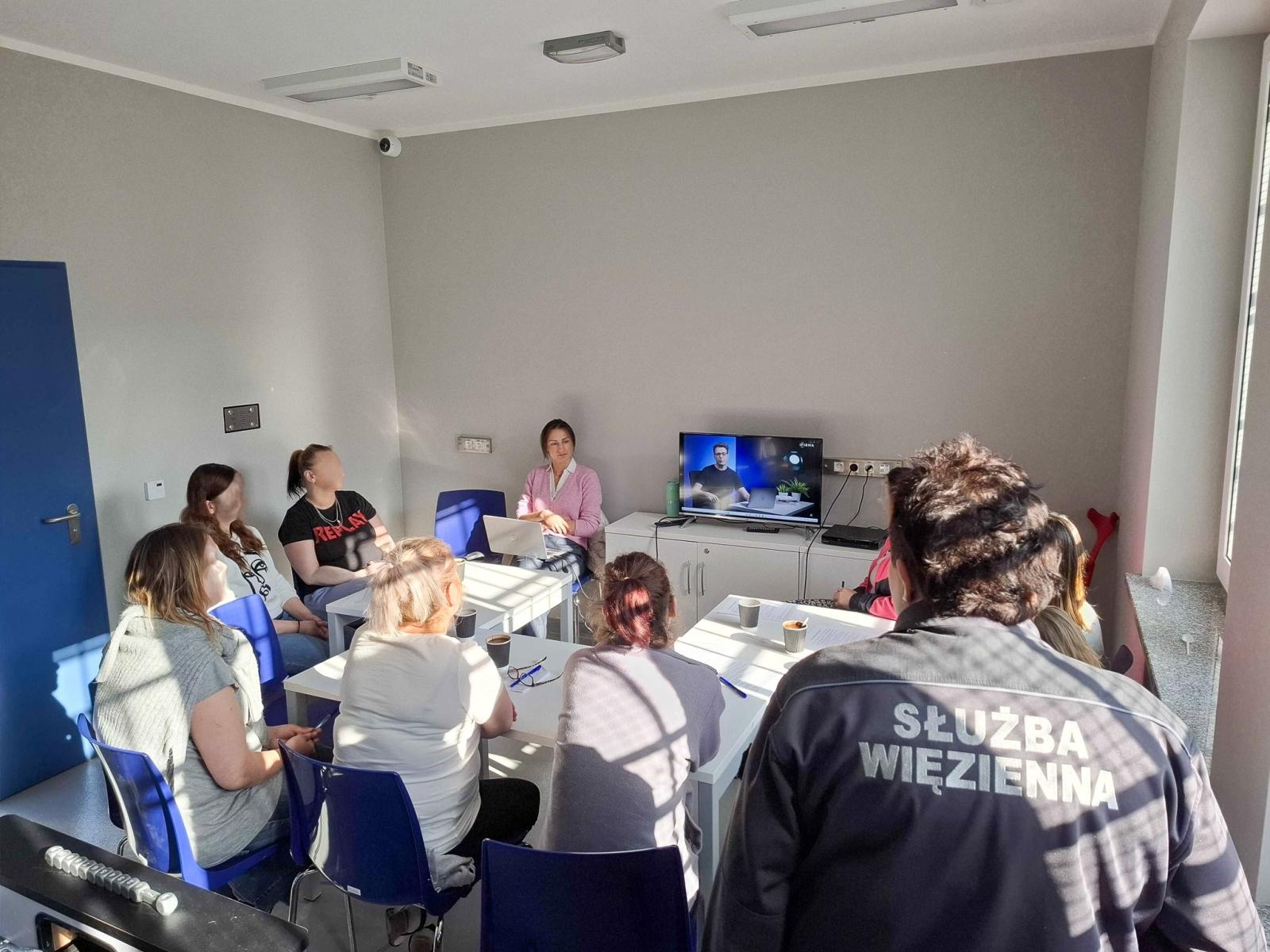 Zdjęcie w galerii na portalu naszraciborz.pl: Kolejna edycja programu FERS w Zakładzie Karnym w Raciborzu wiadomości z regionu