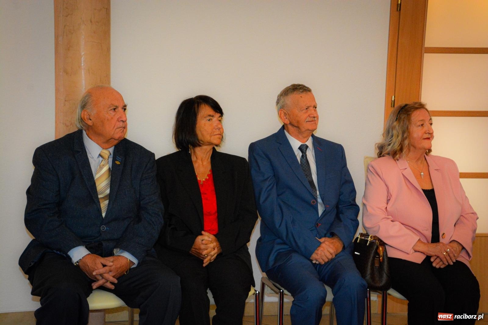 Zdjęcie w galerii na portalu naszraciborz.pl: Złote gody w Raciborzu - osiem par świętowało w USC wiadomości z regionu