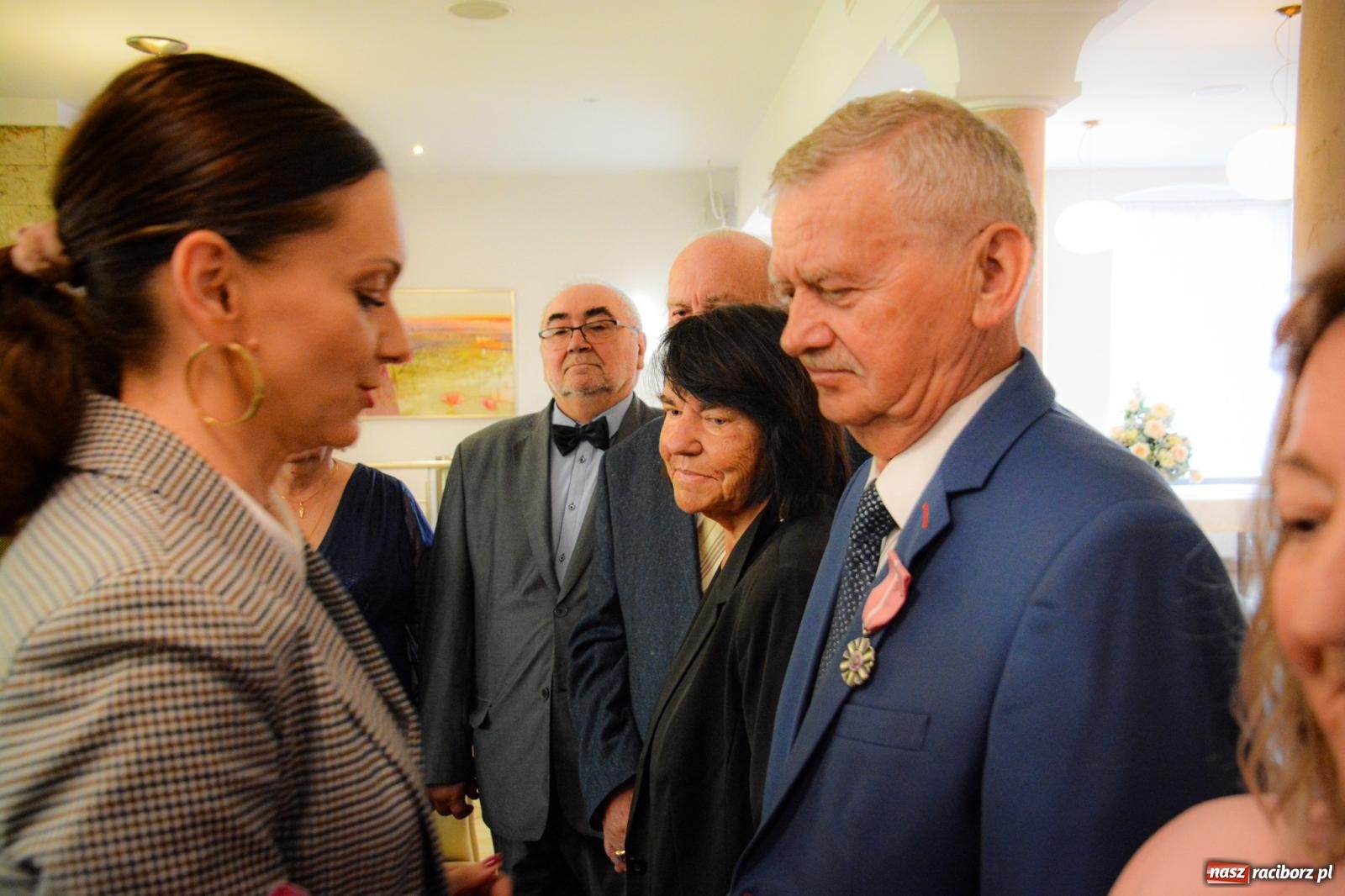 Zdjęcie w galerii na portalu naszraciborz.pl: Złote gody w Raciborzu - osiem par świętowało w USC wiadomości z regionu