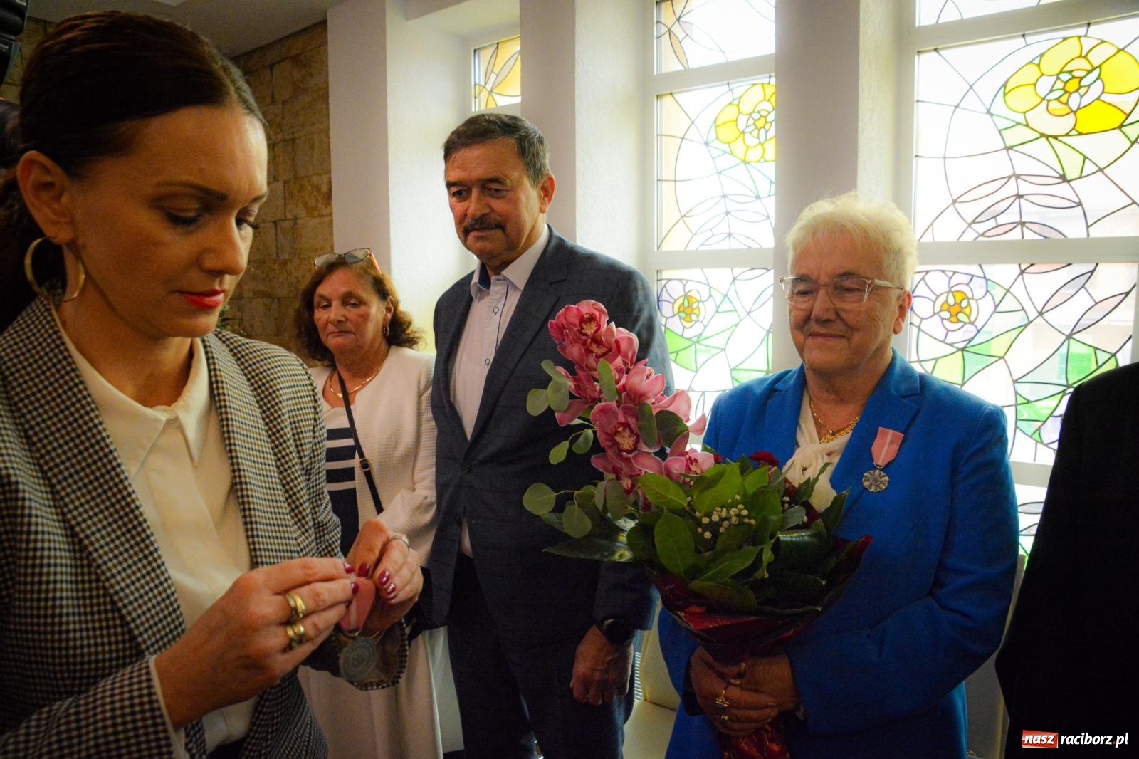 Zdjęcie w galerii na portalu naszraciborz.pl: Złote gody w Raciborzu - osiem par świętowało w USC wiadomości z regionu