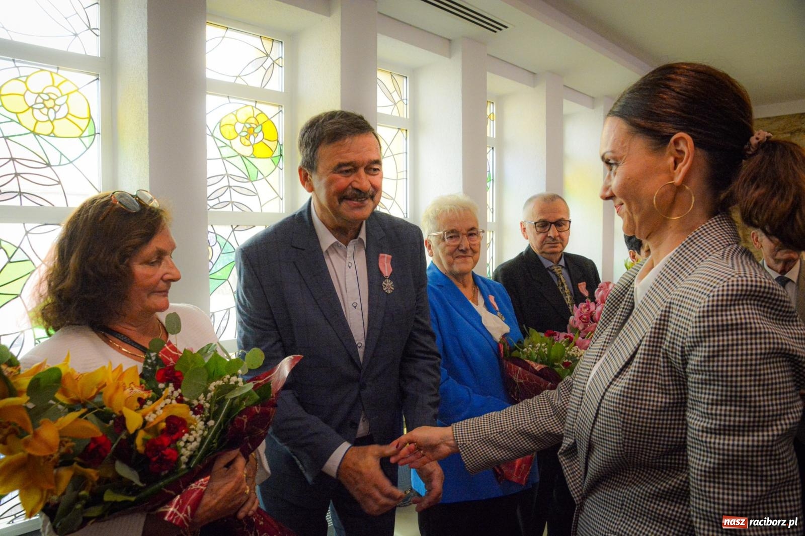 Zdjęcie w galerii na portalu naszraciborz.pl: Złote gody w Raciborzu - osiem par świętowało w USC wiadomości z regionu