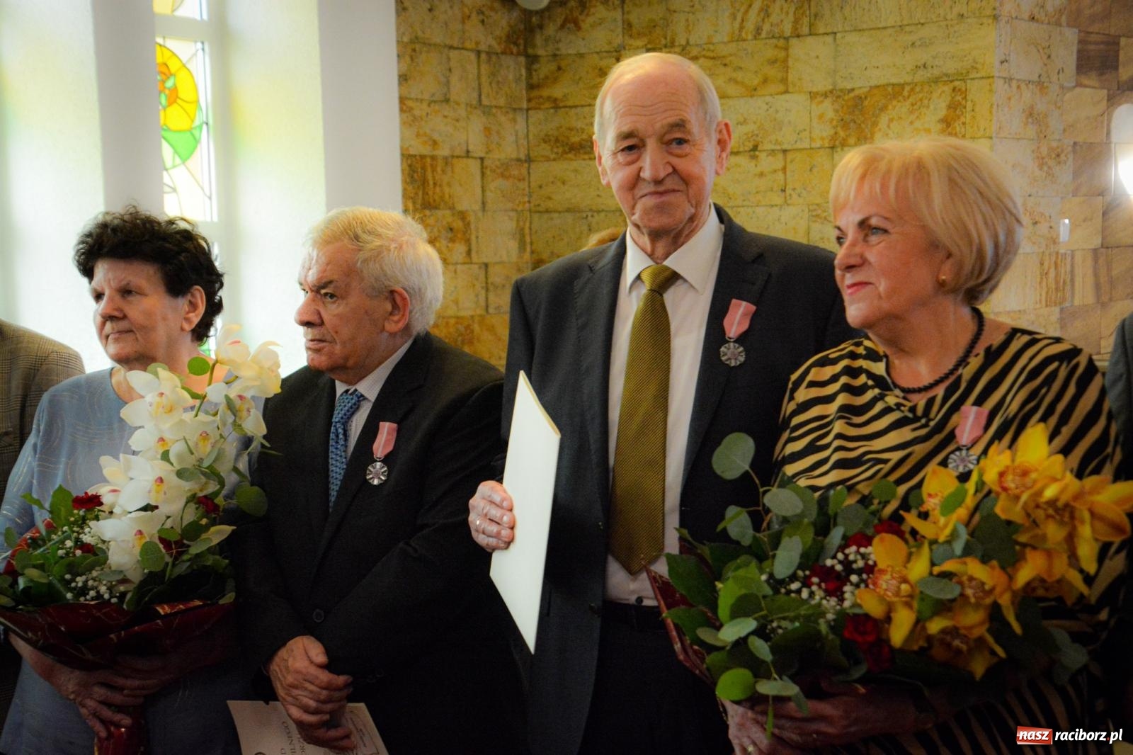 Zdjęcie w galerii na portalu naszraciborz.pl: Złote gody w Raciborzu - osiem par świętowało w USC wiadomości z regionu