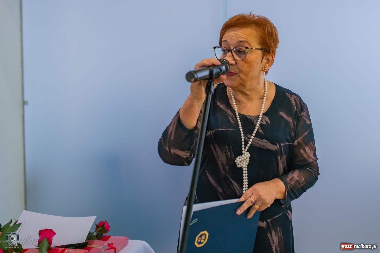 Zdjęcie w galerii na portalu naszraciborz.pl: Emeryci świętowali w restauracji Raciborska. Dla seniorów zaśpiewał finalista The Voice Kids [FOTO i WIDEO] wiadomości z regionu