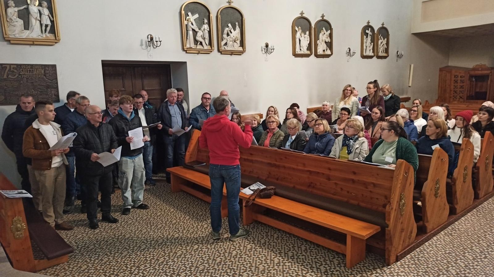 Zdjęcie w galerii na portalu naszraciborz.pl: Pieśń integruje wieś. Tym razem Kobylę wiadomości z regionu