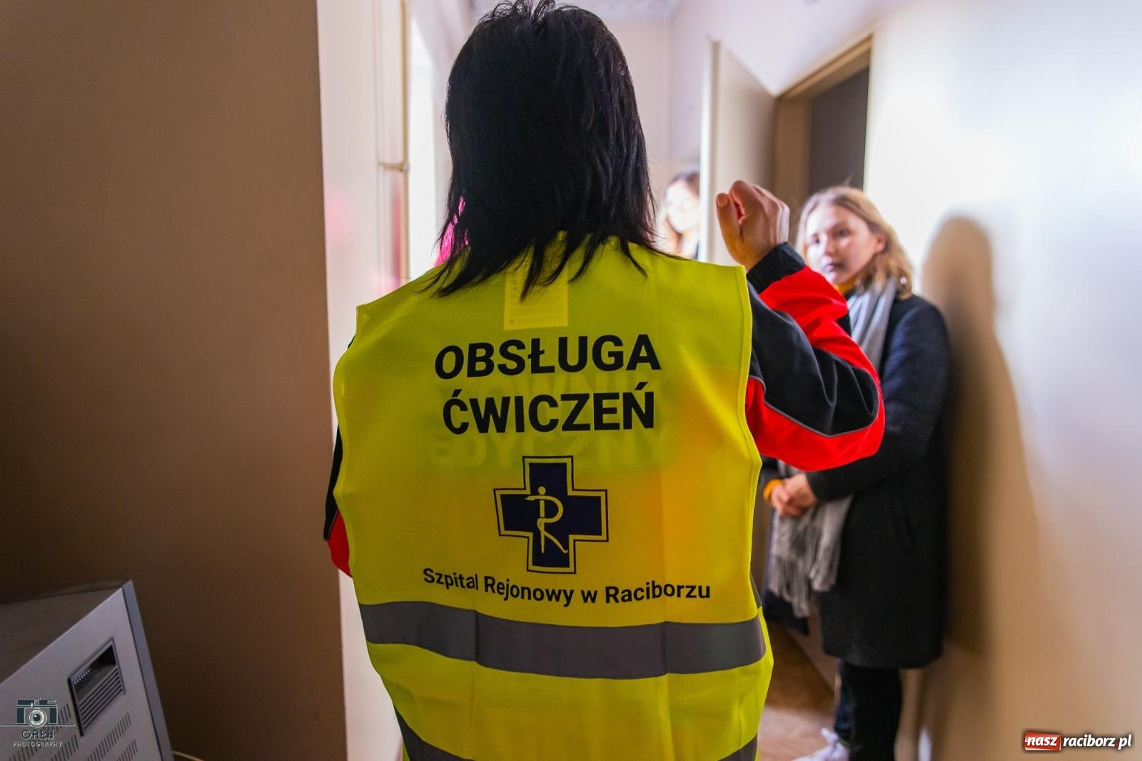 Zdjęcie w galerii na portalu naszraciborz.pl: Służby w akcji przy Cegielnianej. Powiatowe manewry w Raciborzu [FOTO i WIDEO] wiadomości z regionu