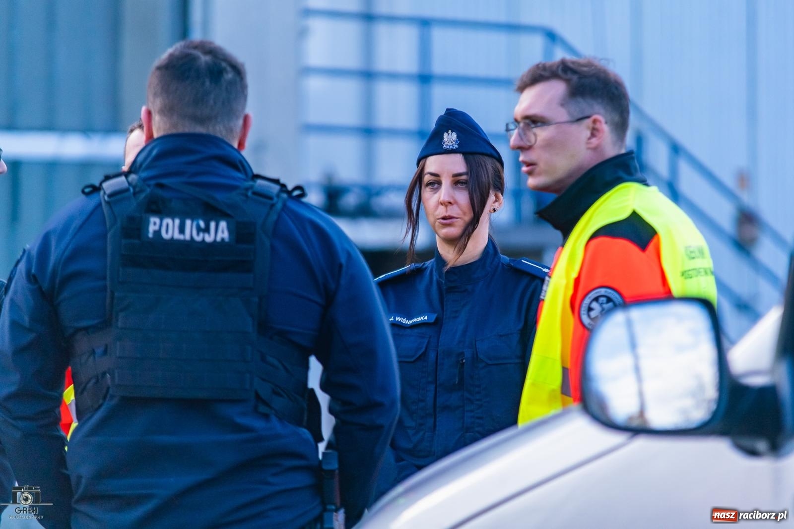 Zdjęcie w galerii na portalu naszraciborz.pl: Służby w akcji przy Cegielnianej. Powiatowe manewry w Raciborzu [FOTO i WIDEO] wiadomości z regionu