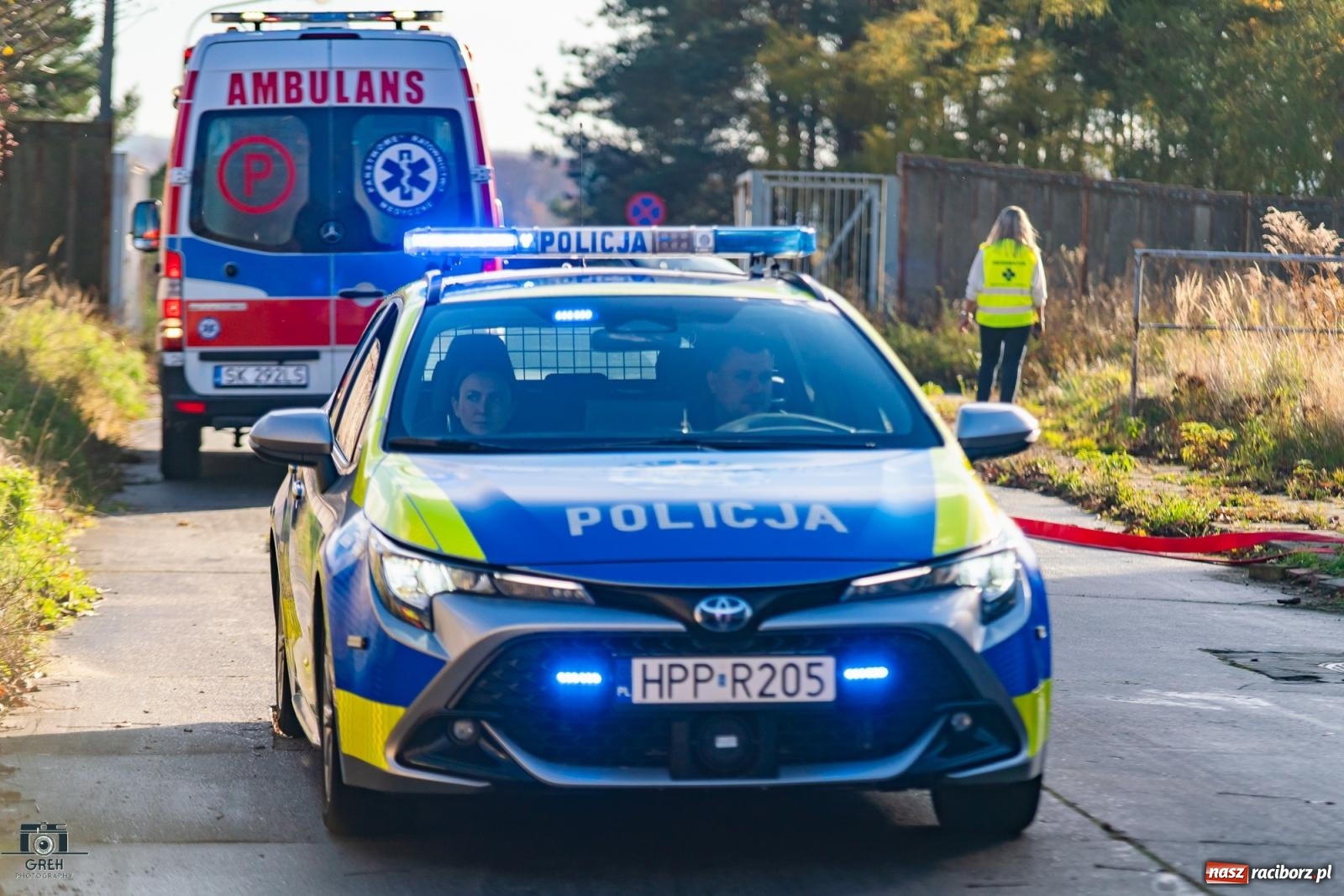 Zdjęcie w galerii na portalu naszraciborz.pl: Służby w akcji przy Cegielnianej. Powiatowe manewry w Raciborzu [FOTO i WIDEO] wiadomości z regionu