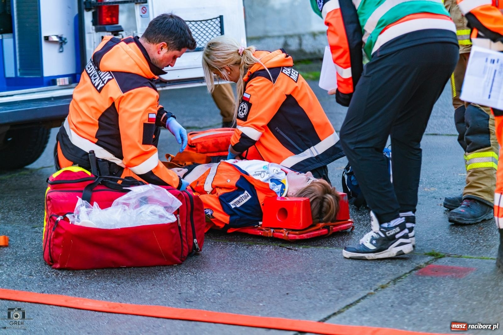 Zdjęcie w galerii na portalu naszraciborz.pl: Służby w akcji przy Cegielnianej. Powiatowe manewry w Raciborzu [FOTO i WIDEO] wiadomości z regionu