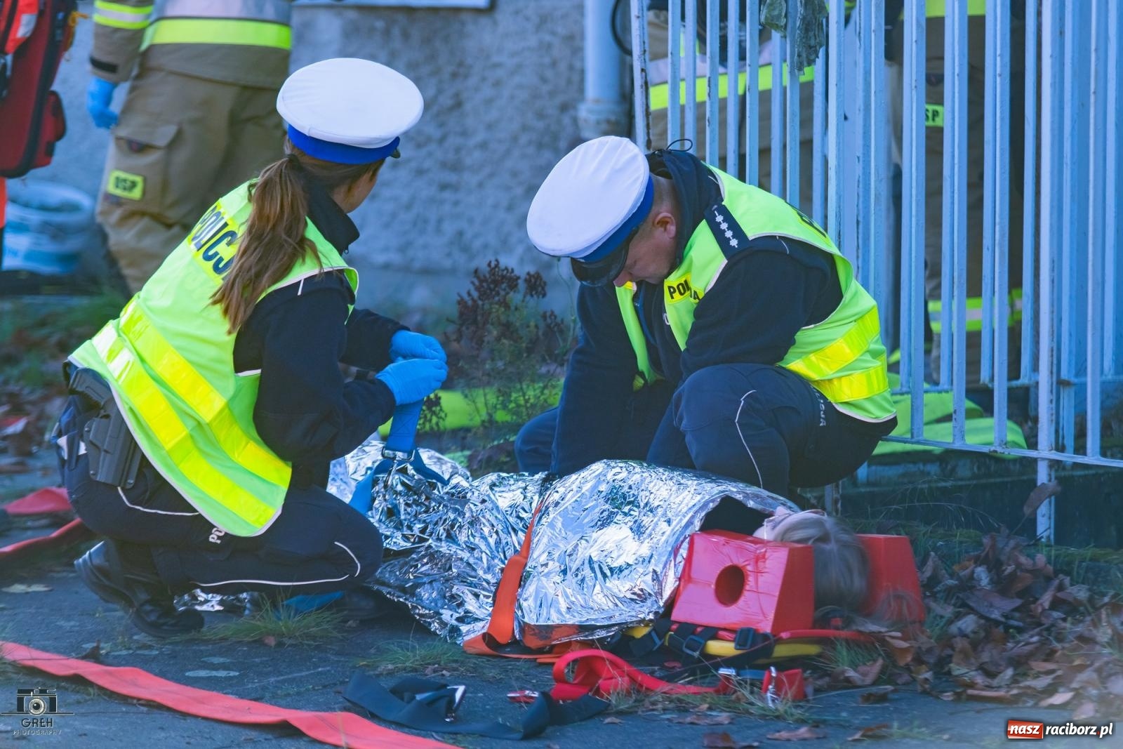 Zdjęcie w galerii na portalu naszraciborz.pl: Służby w akcji przy Cegielnianej. Powiatowe manewry w Raciborzu [FOTO i WIDEO] wiadomości z regionu