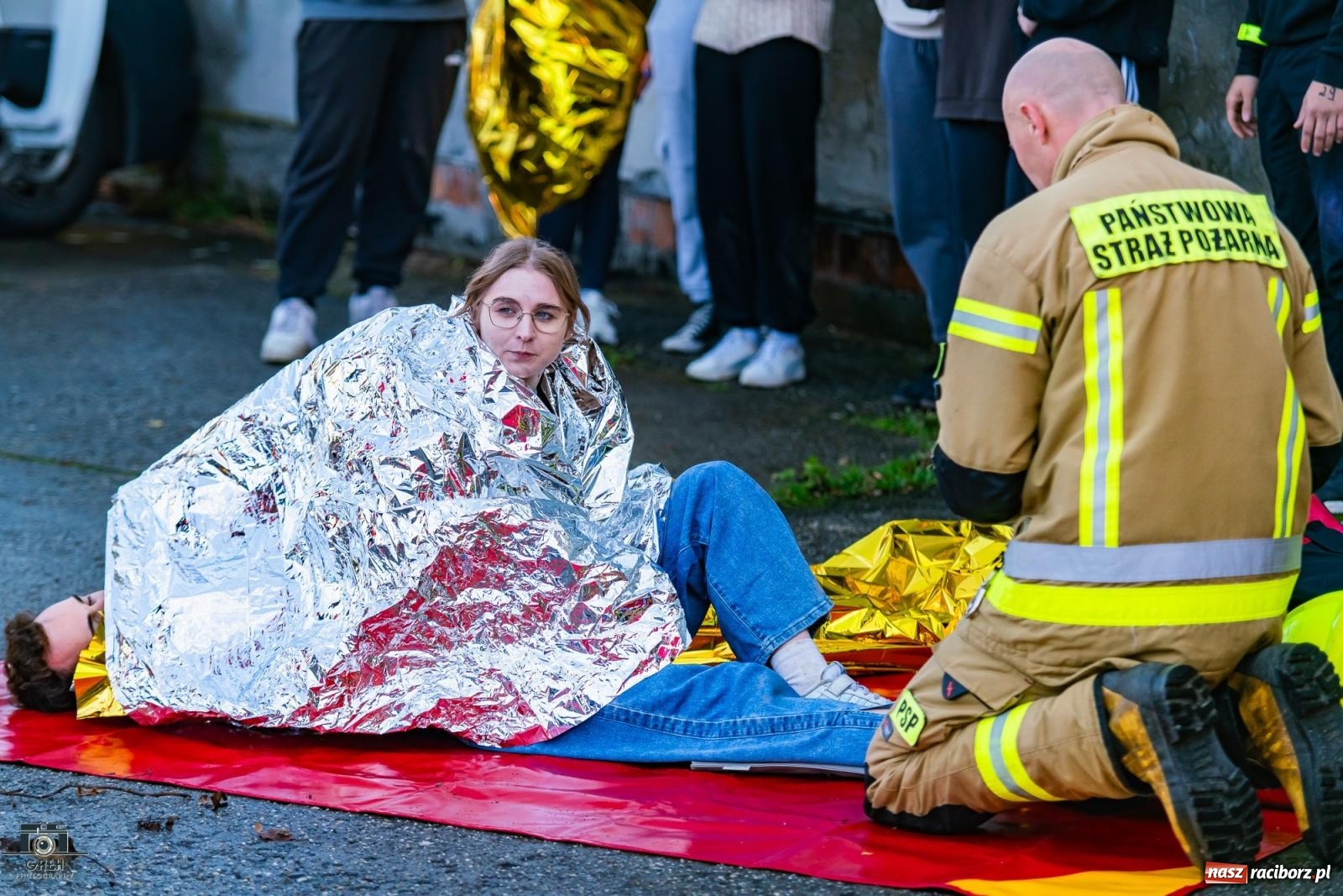 Zdjęcie w galerii na portalu naszraciborz.pl: Służby w akcji przy Cegielnianej. Powiatowe manewry w Raciborzu [FOTO i WIDEO] wiadomości z regionu
