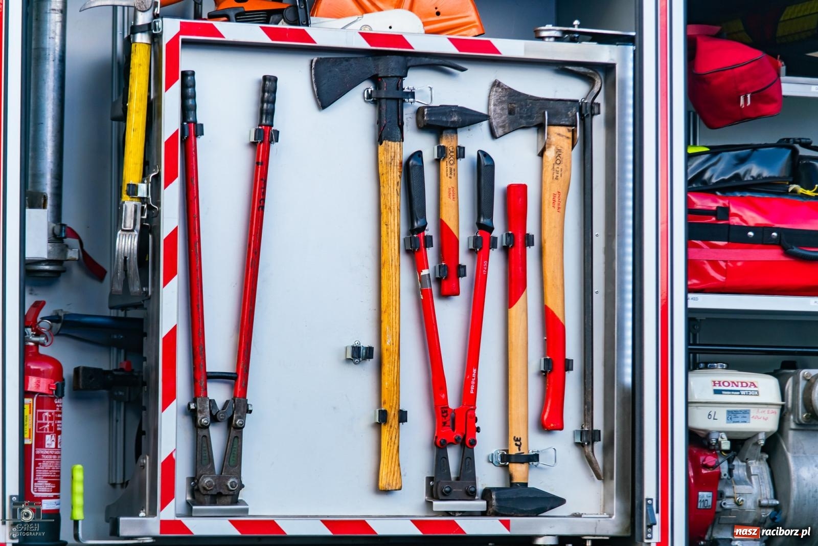 Zdjęcie w galerii na portalu naszraciborz.pl: Służby w akcji przy Cegielnianej. Powiatowe manewry w Raciborzu [FOTO i WIDEO] wiadomości z regionu