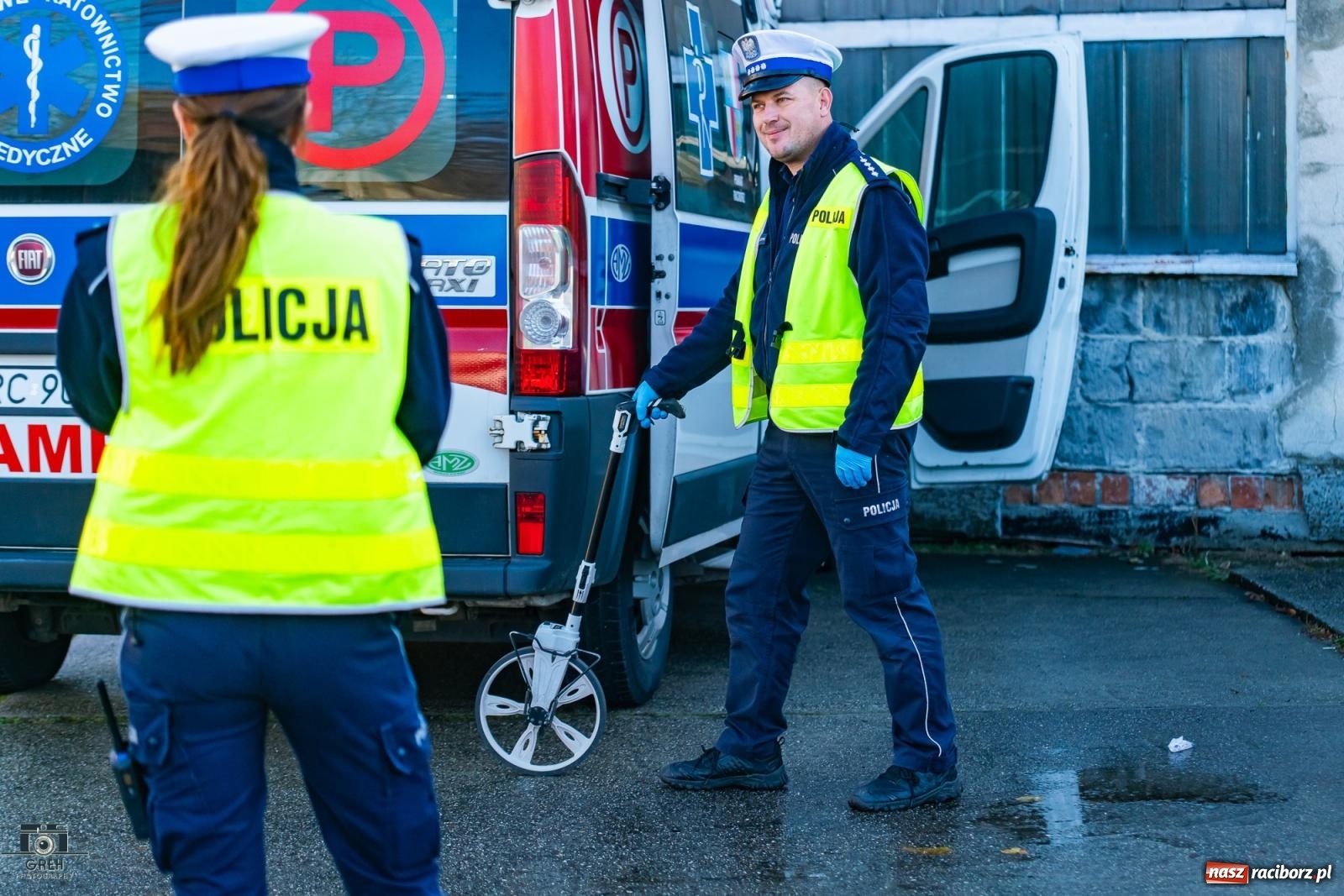 Zdjęcie w galerii na portalu naszraciborz.pl: Służby w akcji przy Cegielnianej. Powiatowe manewry w Raciborzu [FOTO i WIDEO] wiadomości z regionu