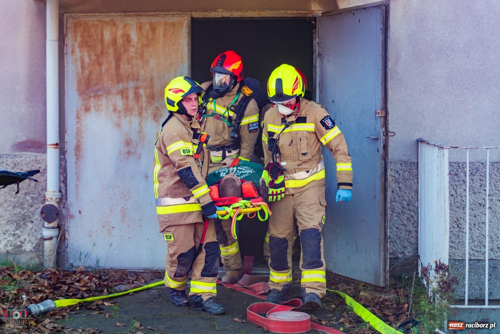 Zdjęcie w galerii na portalu naszraciborz.pl: Służby w akcji przy Cegielnianej. Powiatowe manewry w Raciborzu [FOTO i WIDEO] wiadomości z regionu