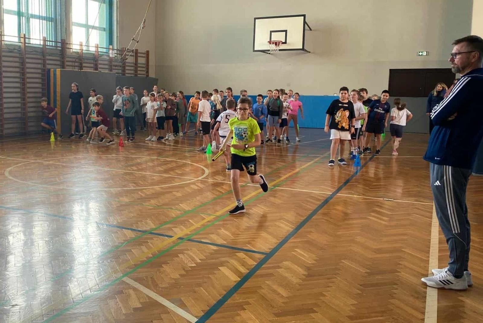 Zdjęcie w galerii na portalu naszraciborz.pl: Lekkoatletyka z Orlika. O co w tym wszystkim chodzi? wiadomości z regionu