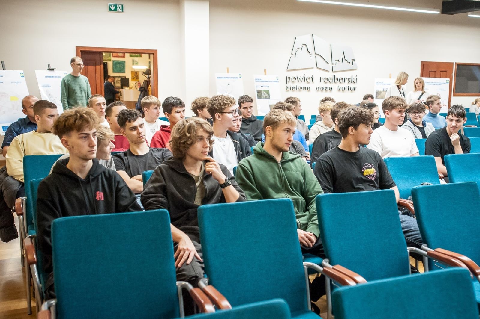 Zdjęcie w galerii na portalu naszraciborz.pl: Scalanie gruntów - inwestycja w rozwój wsi i rolnictwa Powiatu Raciborskiego [FOTO i WIDEO] wiadomości z regionu