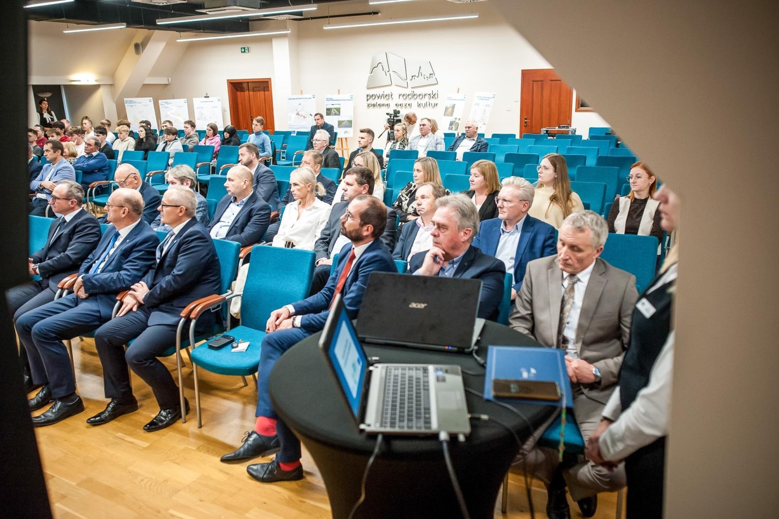 Zdjęcie w galerii na portalu naszraciborz.pl: Scalanie gruntów - inwestycja w rozwój wsi i rolnictwa Powiatu Raciborskiego [FOTO i WIDEO] wiadomości z regionu