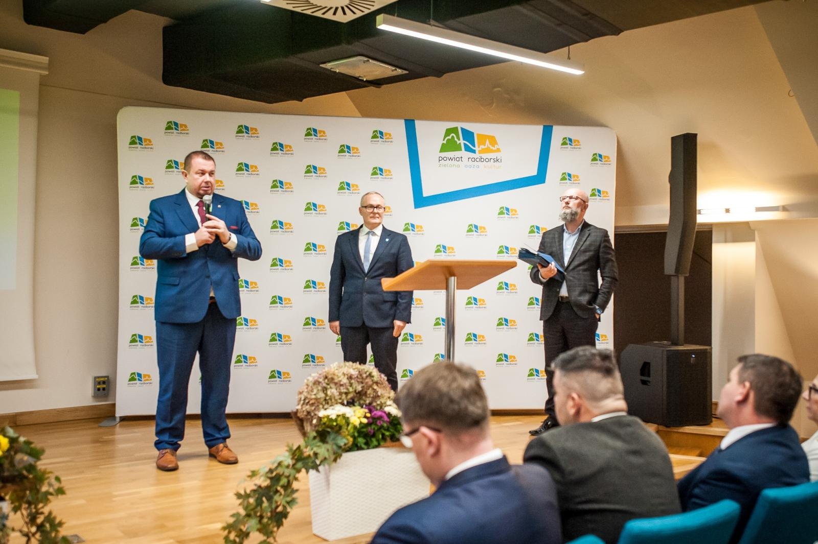 Zdjęcie w galerii na portalu naszraciborz.pl: Scalanie gruntów - inwestycja w rozwój wsi i rolnictwa Powiatu Raciborskiego [FOTO i WIDEO] wiadomości z regionu