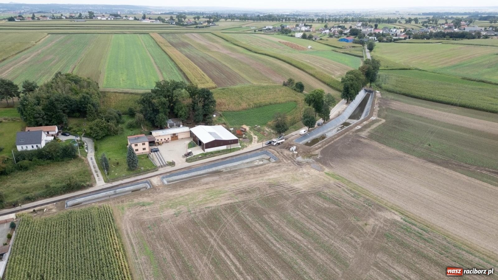 Zdjęcie w galerii na portalu naszraciborz.pl: W Pawłowie oddano do użytku zbiorniki retencyjne. Mają zapobiec podtopieniom wsi [FOTO i WIDEO] wiadomości z regionu