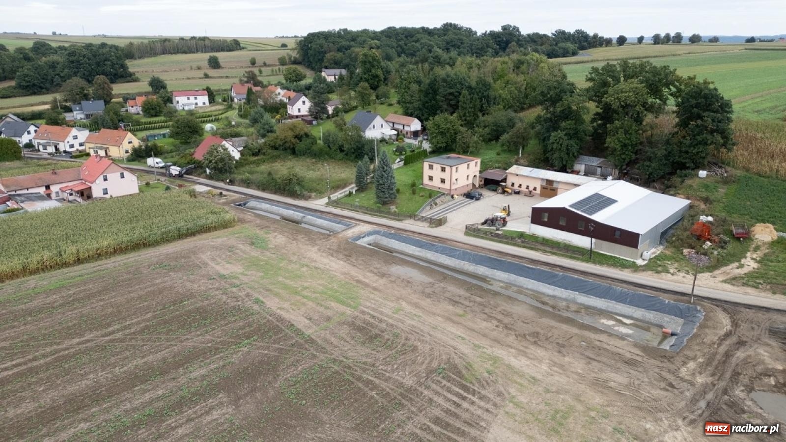 Zdjęcie w galerii na portalu naszraciborz.pl: W Pawłowie oddano do użytku zbiorniki retencyjne. Mają zapobiec podtopieniom wsi [FOTO i WIDEO] wiadomości z regionu