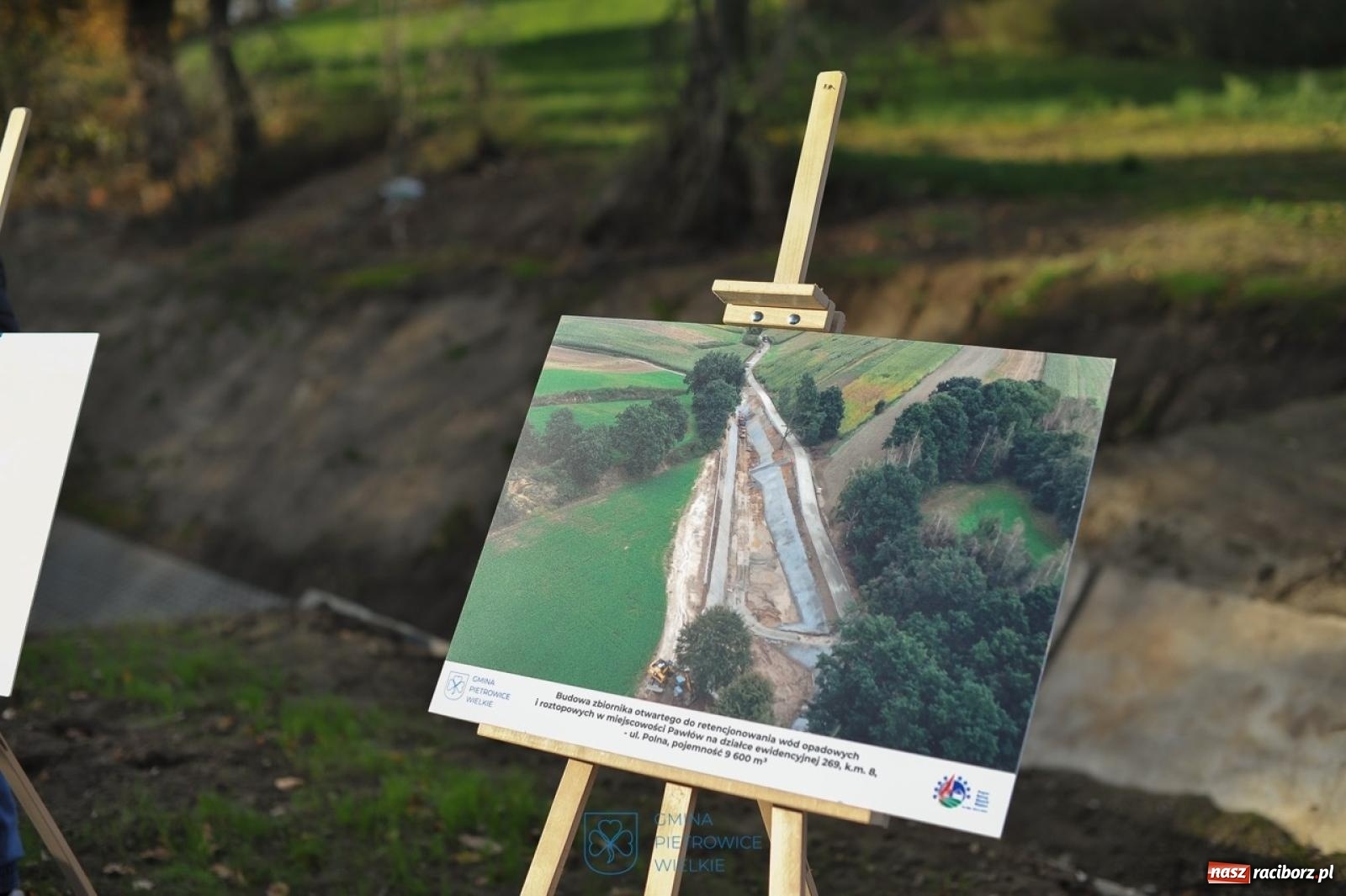 Zdjęcie w galerii na portalu naszraciborz.pl: W Pawłowie oddano do użytku zbiorniki retencyjne. Mają zapobiec podtopieniom wsi [FOTO i WIDEO] wiadomości z regionu