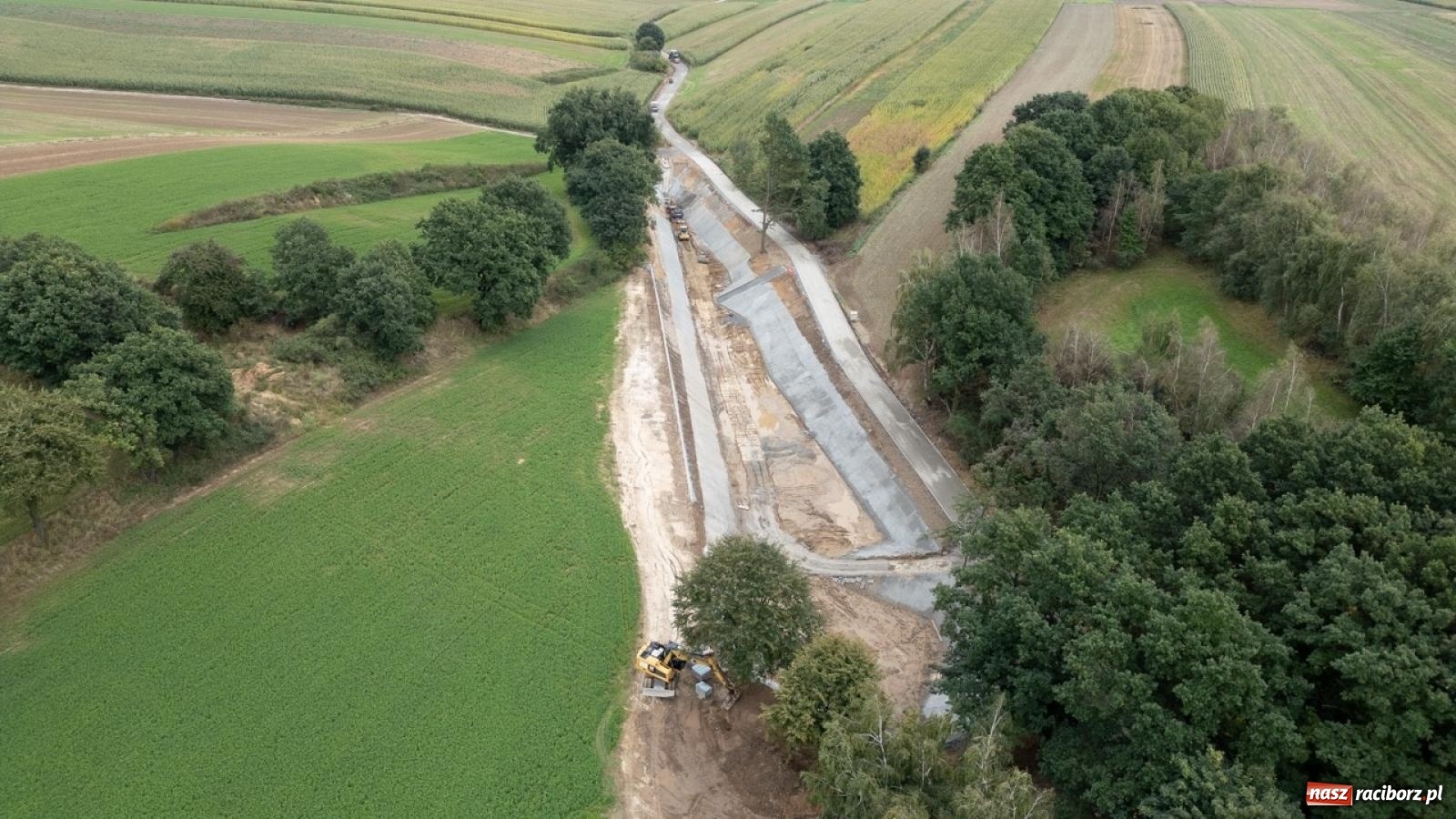 Zdjęcie w galerii na portalu naszraciborz.pl: W Pawłowie oddano do użytku zbiorniki retencyjne. Mają zapobiec podtopieniom wsi [FOTO i WIDEO] wiadomości z regionu