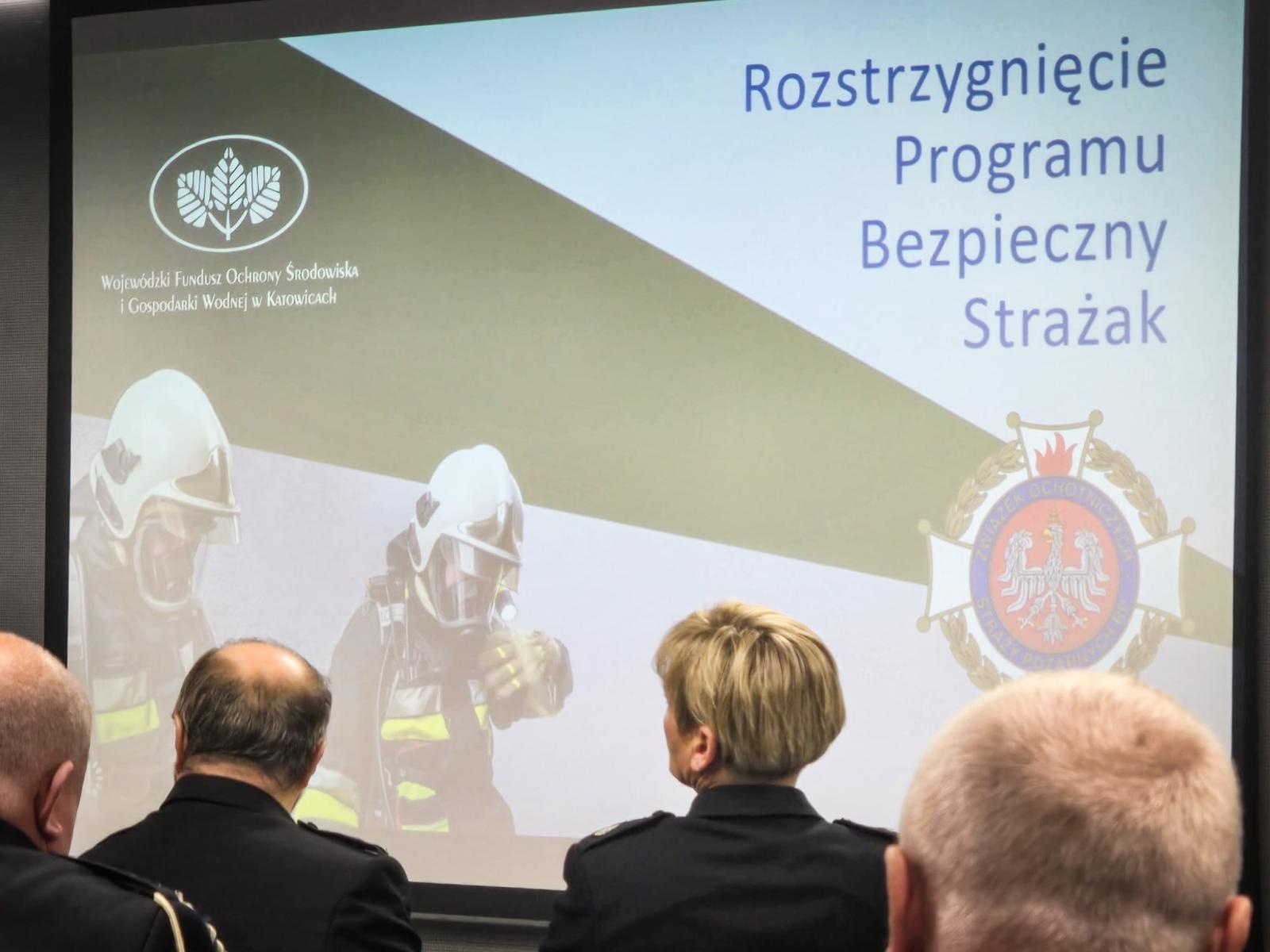 Zdjęcie w galerii na portalu naszraciborz.pl: Jednostki OSP z powiatu raciborskiego z dofinansowaniem w ramach programu Bezpieczny Strażak II wiadomości z regionu