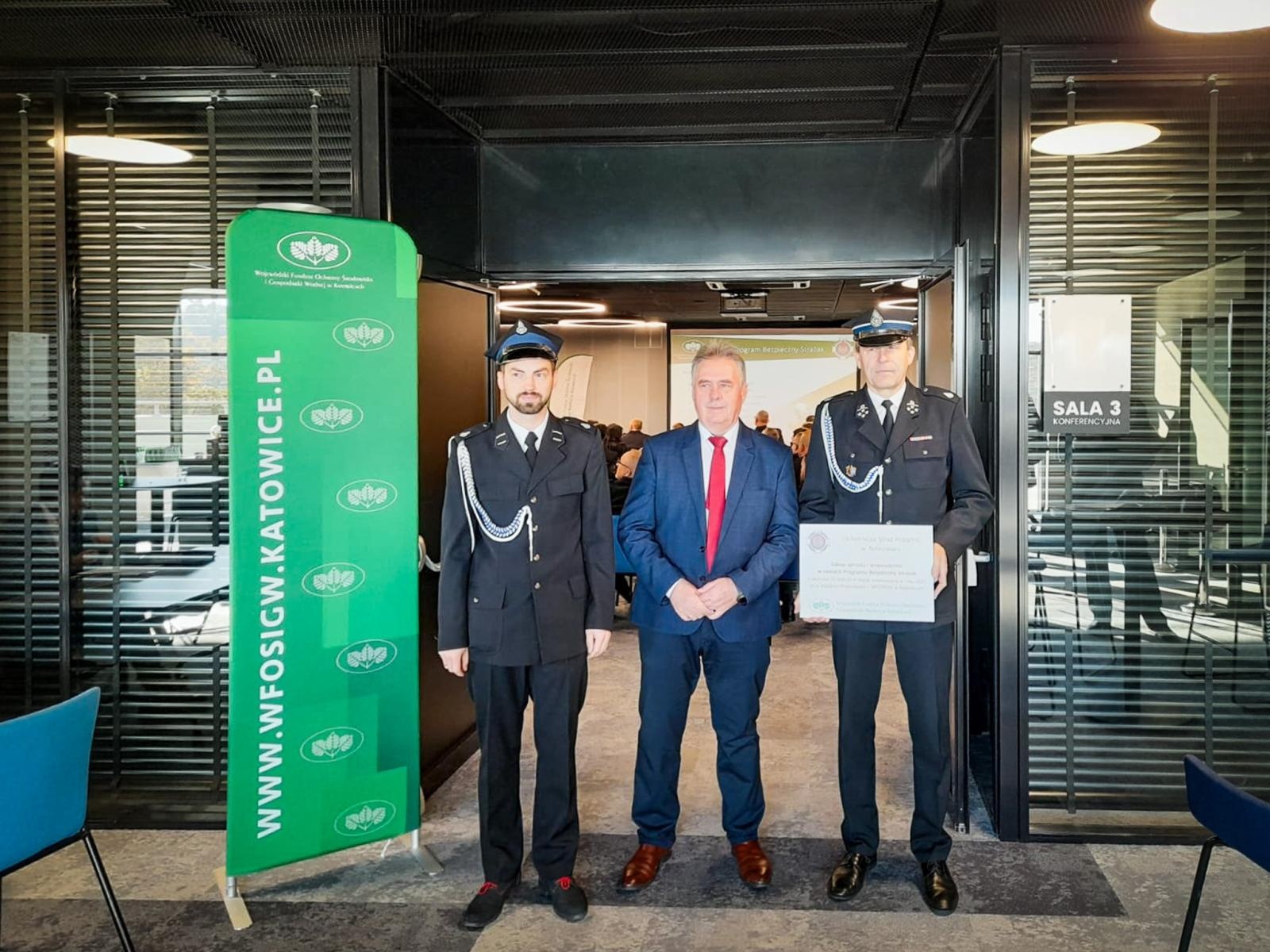 Zdjęcie w galerii na portalu naszraciborz.pl: Jednostki OSP z powiatu raciborskiego z dofinansowaniem w ramach programu Bezpieczny Strażak II wiadomości z regionu