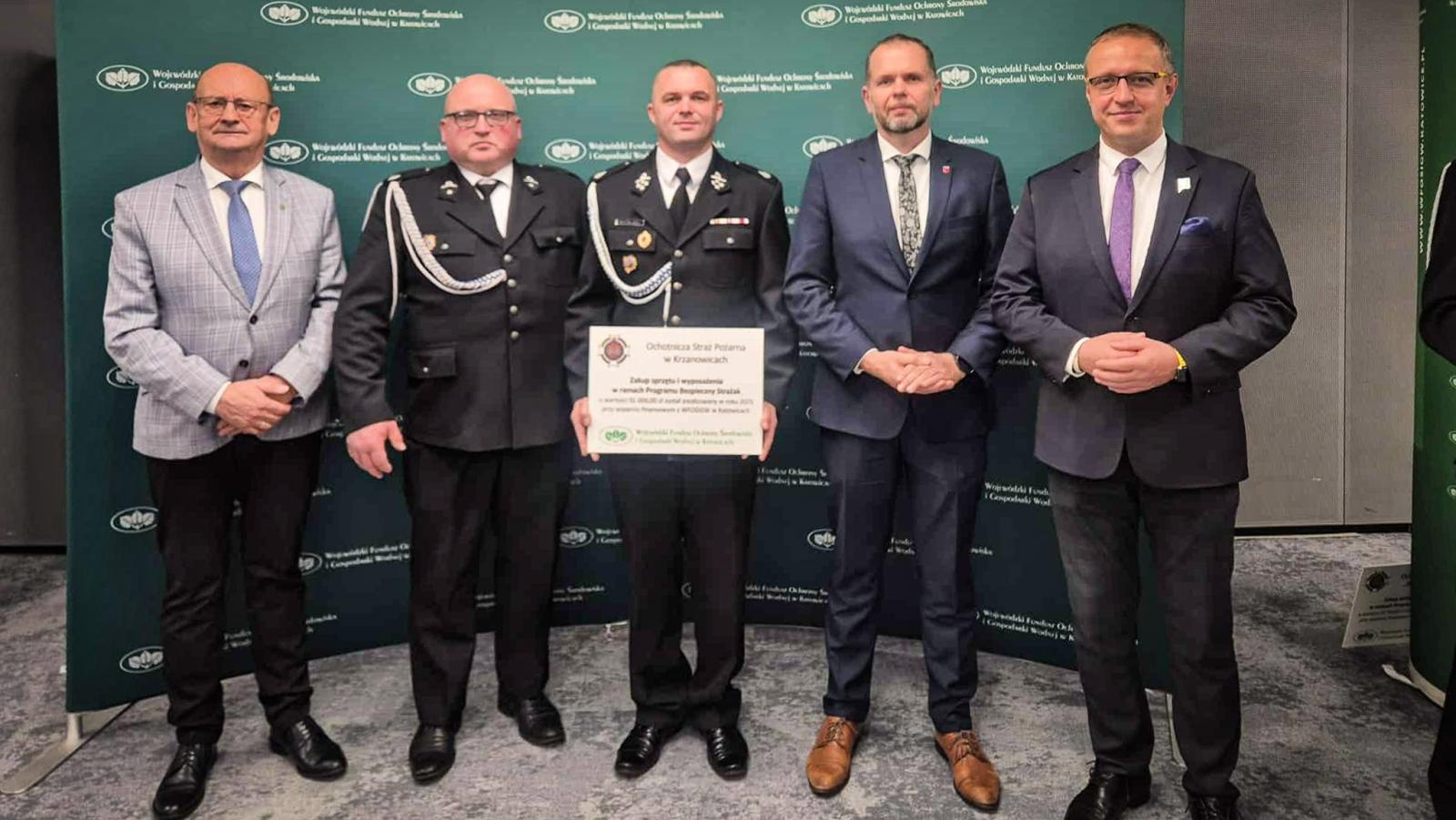 Zdjęcie w galerii na portalu naszraciborz.pl: Jednostki OSP z powiatu raciborskiego z dofinansowaniem w ramach programu Bezpieczny Strażak II wiadomości z regionu