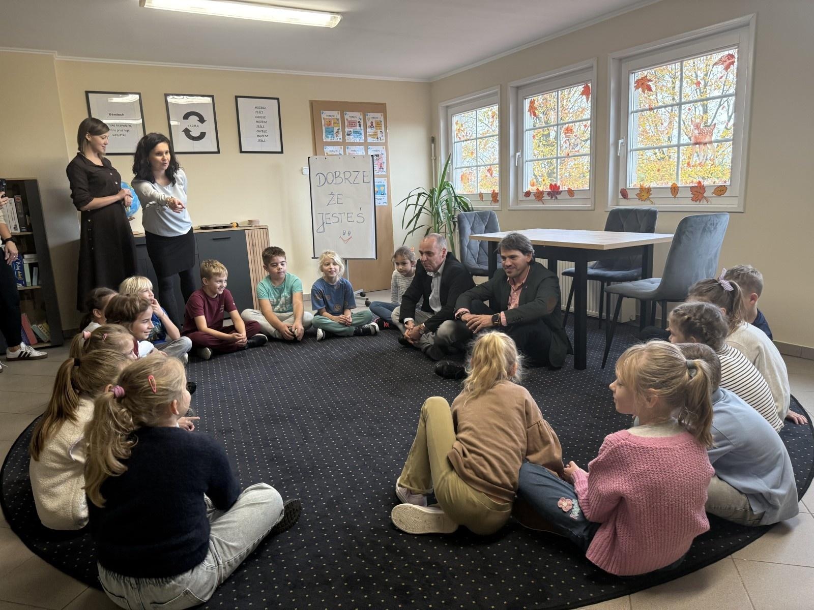 Zdjęcie w galerii na portalu naszraciborz.pl: Otwarcie nowej sali terapeutycznej w ZSP nr 2 w Raciborzu wiadomości z regionu