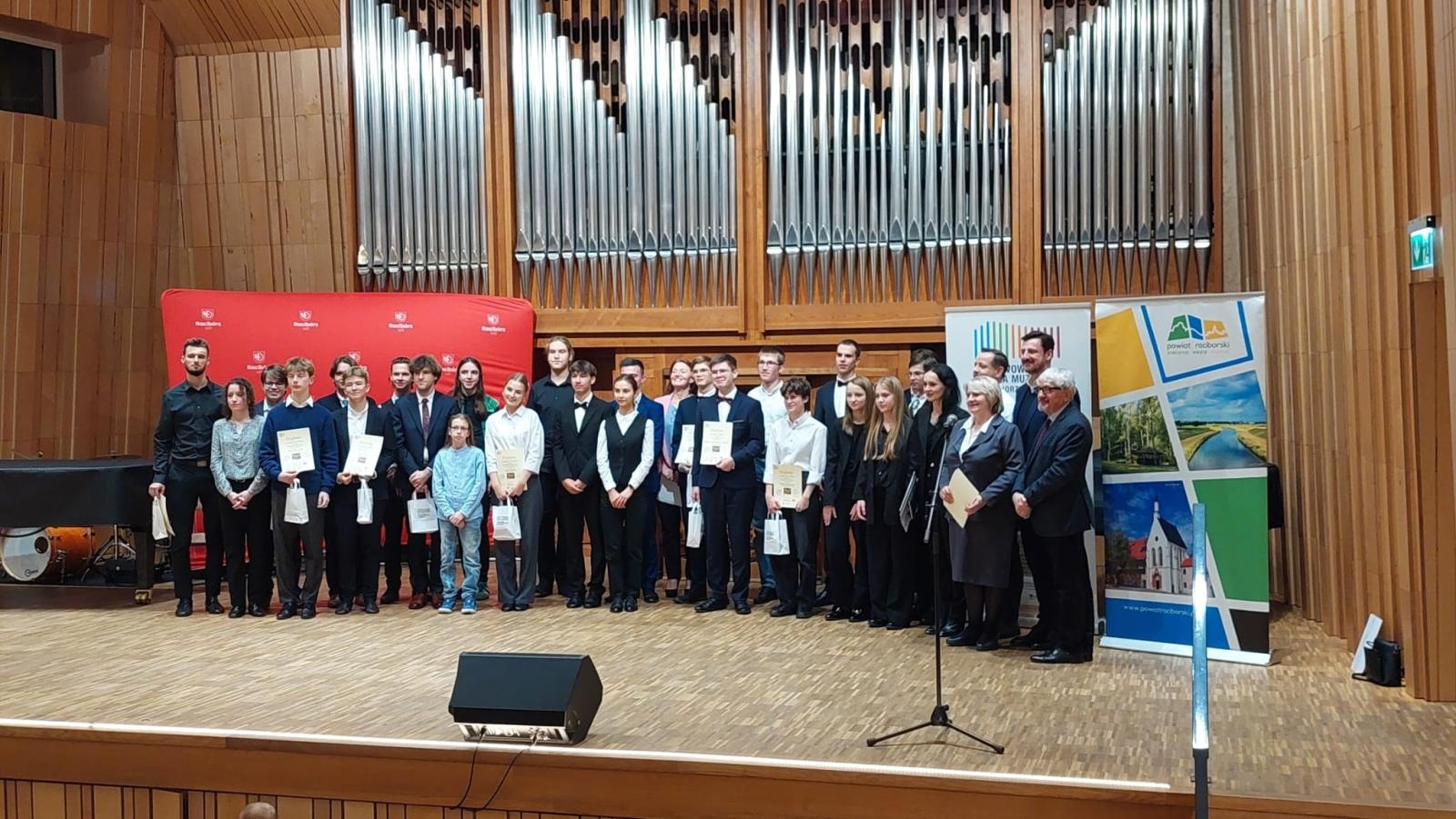 Zdjęcie w galerii na portalu naszraciborz.pl: Transgraniczna muzyczna rywalizacja na najwyższym poziomie – VII Konkurs Organowy w Raciborzu rozstrzygnięty wiadomości z regionu