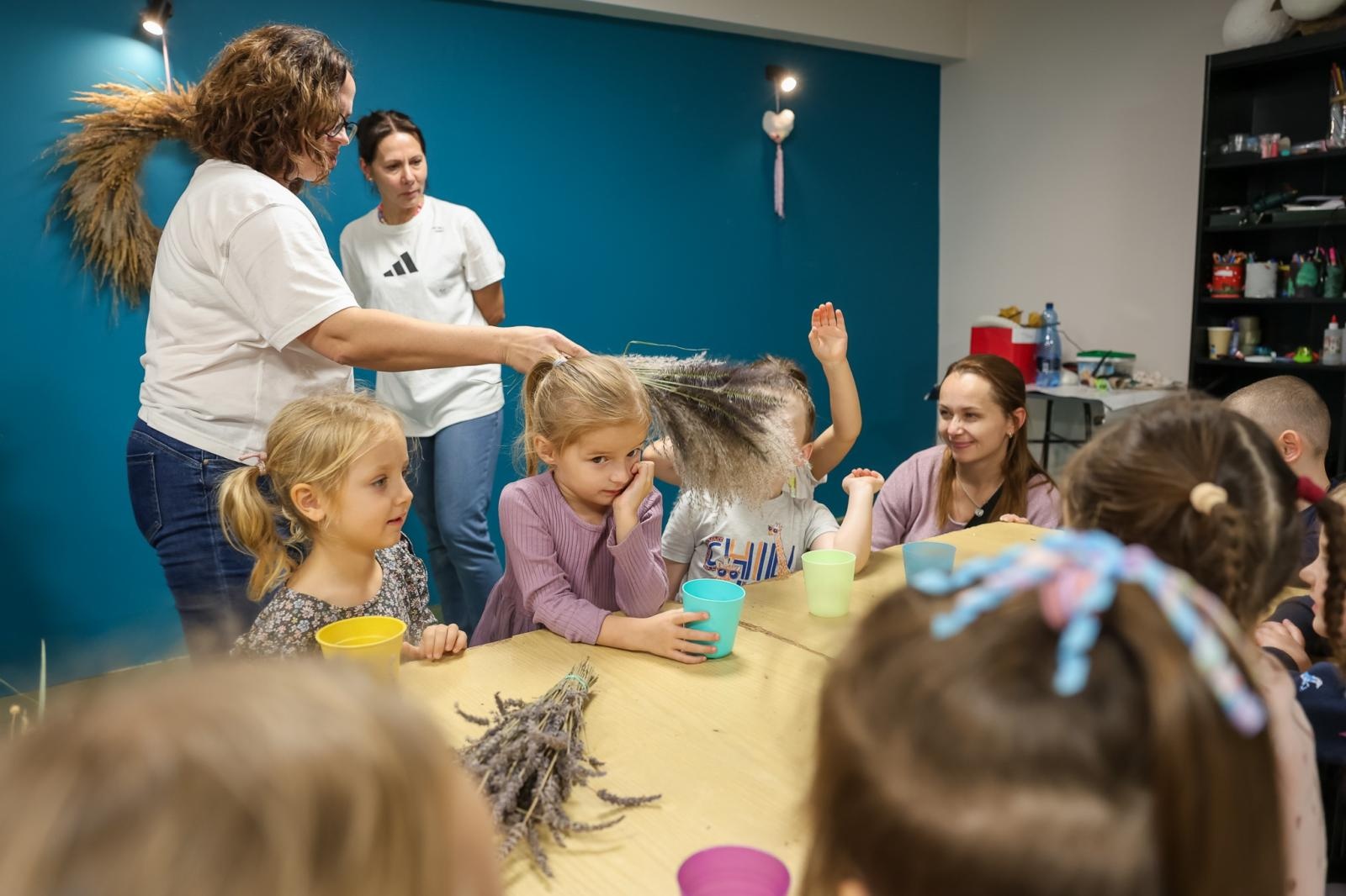 Zdjęcie w galerii na portalu naszraciborz.pl: Galeria kolorowych uśmiechów Małych Odkrywców i ich nowe pasje wiadomości z regionu