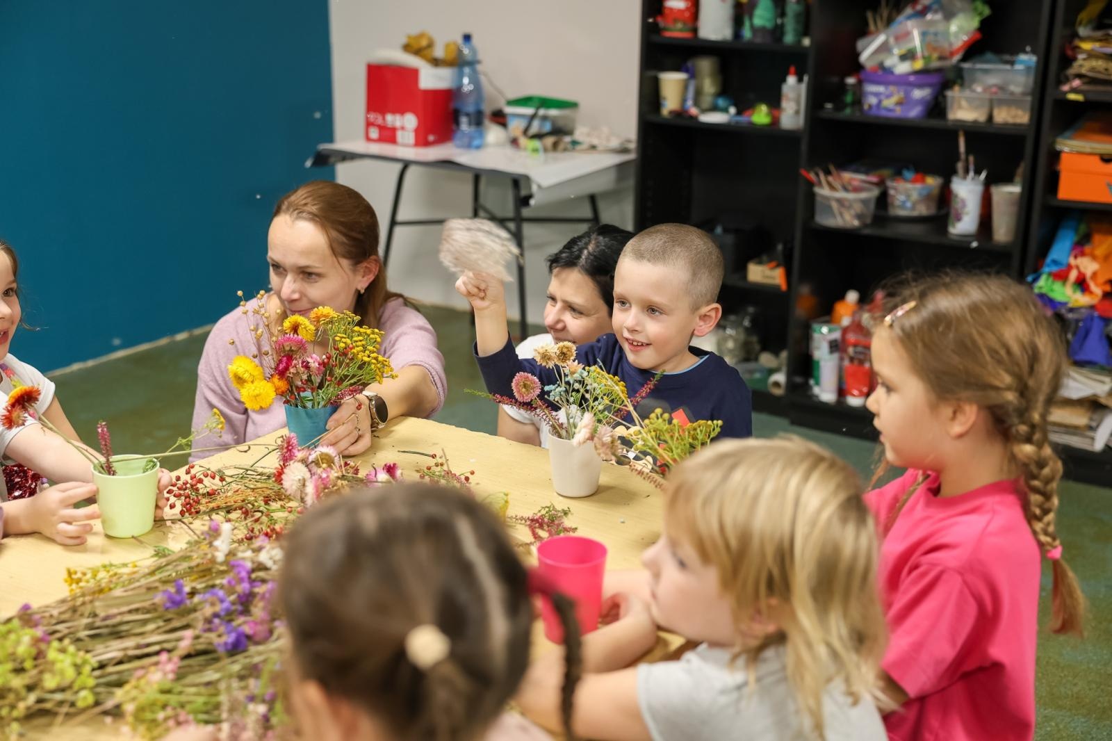 Zdjęcie w galerii na portalu naszraciborz.pl: Galeria kolorowych uśmiechów Małych Odkrywców i ich nowe pasje wiadomości z regionu
