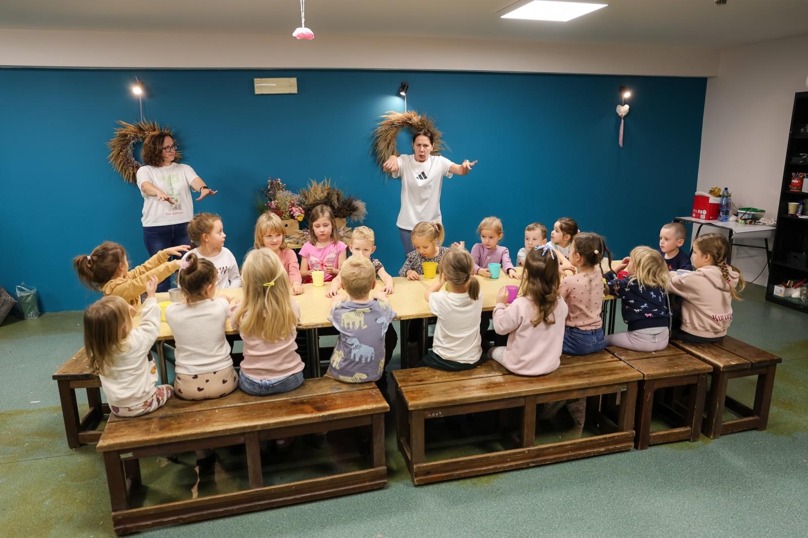 Zdjęcie w galerii na portalu naszraciborz.pl: Galeria kolorowych uśmiechów Małych Odkrywców i ich nowe pasje wiadomości z regionu