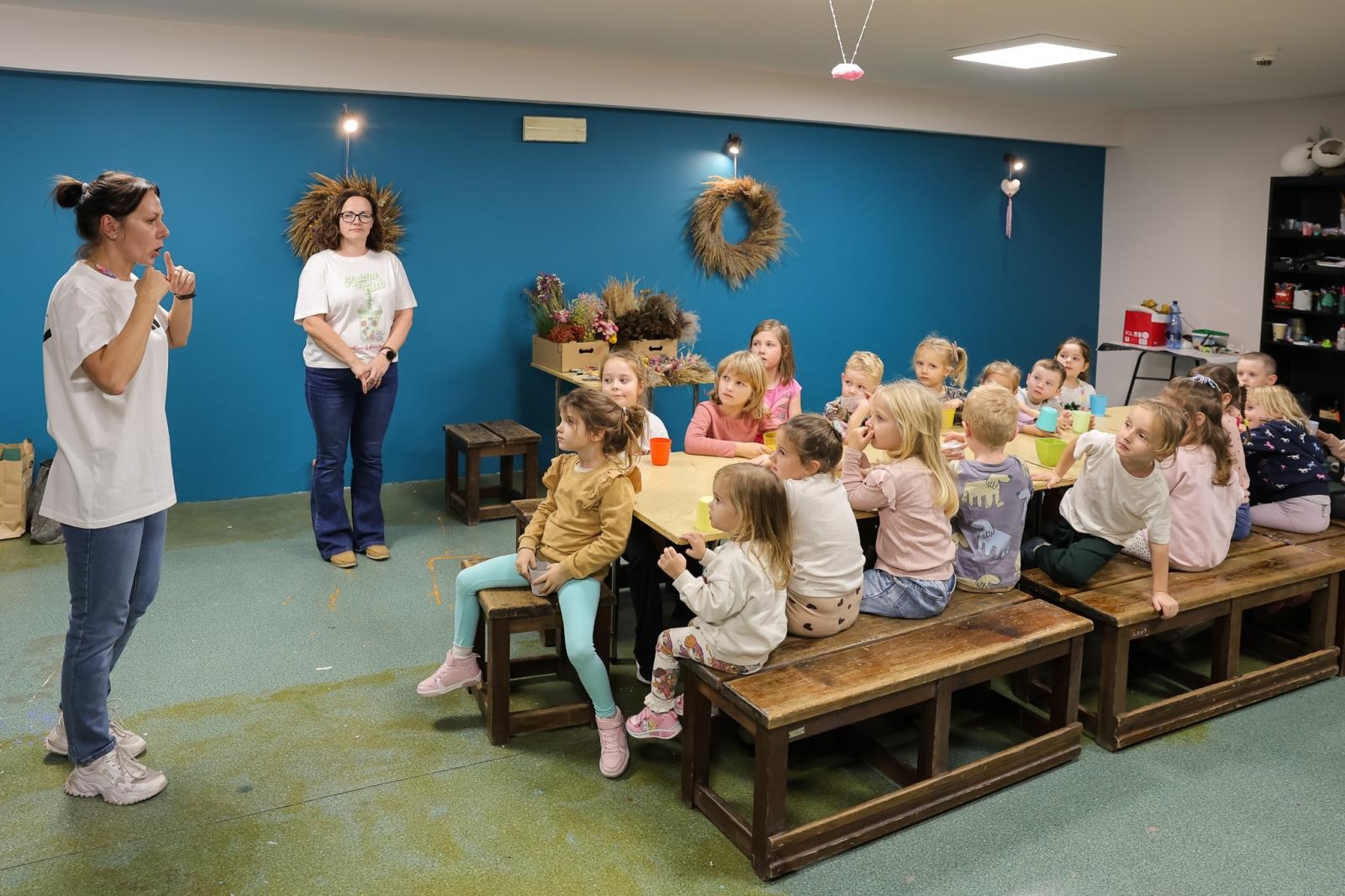 Zdjęcie w galerii na portalu naszraciborz.pl: Galeria kolorowych uśmiechów Małych Odkrywców i ich nowe pasje wiadomości z regionu