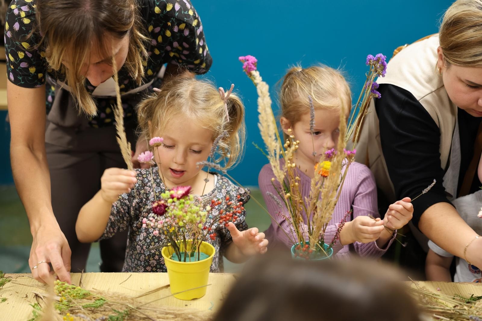 Zdjęcie w galerii na portalu naszraciborz.pl: Galeria kolorowych uśmiechów Małych Odkrywców i ich nowe pasje wiadomości z regionu