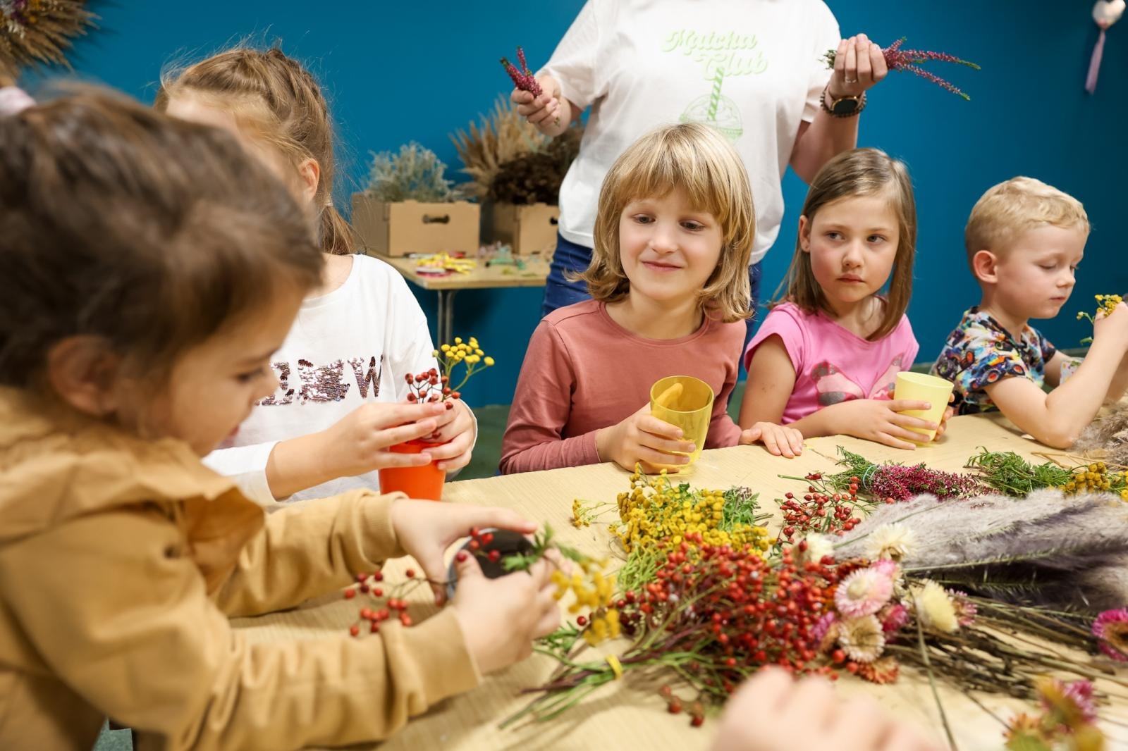 Zdjęcie w galerii na portalu naszraciborz.pl: Galeria kolorowych uśmiechów Małych Odkrywców i ich nowe pasje wiadomości z regionu