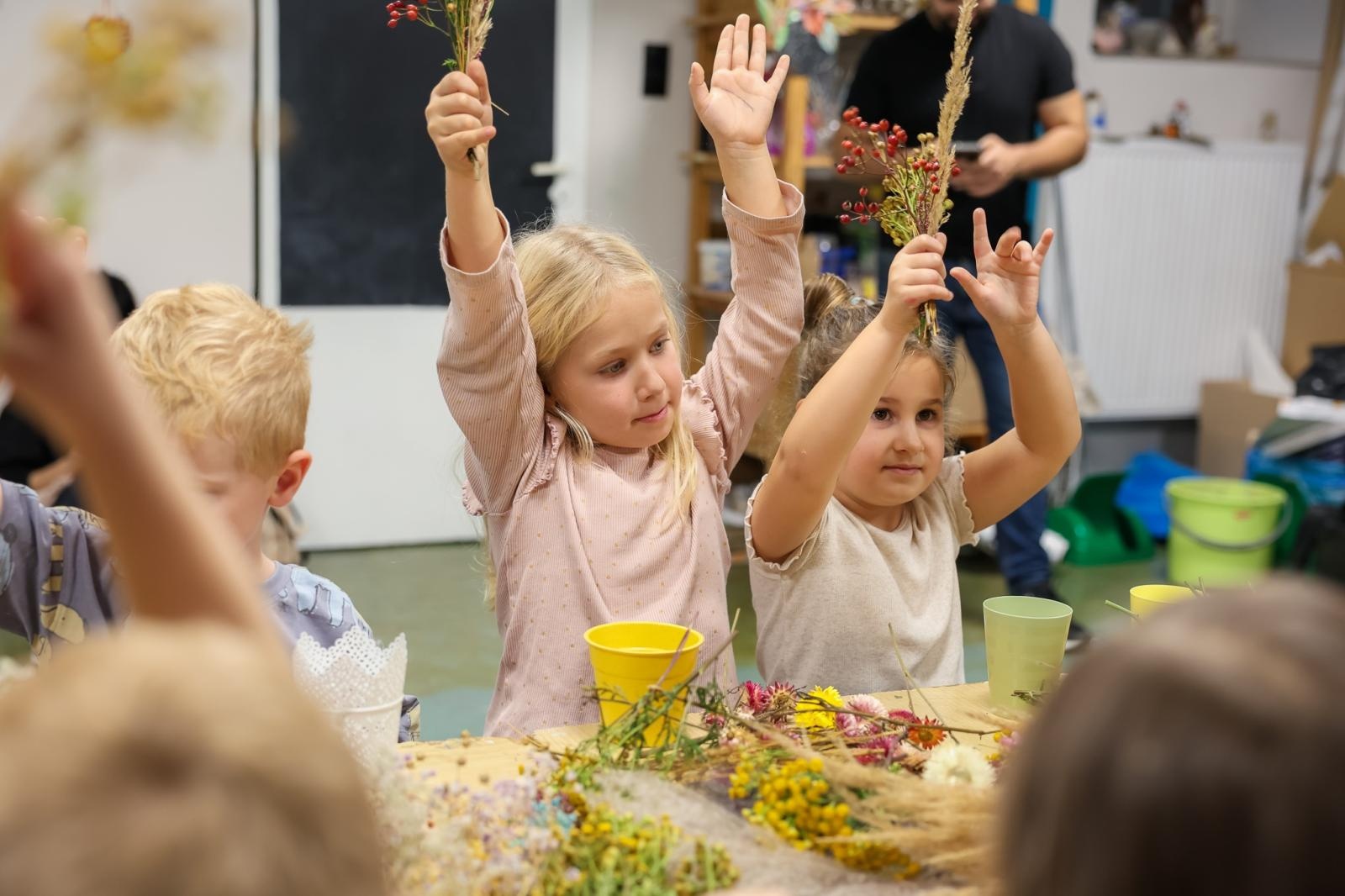 Zdjęcie w galerii na portalu naszraciborz.pl: Galeria kolorowych uśmiechów Małych Odkrywców i ich nowe pasje wiadomości z regionu