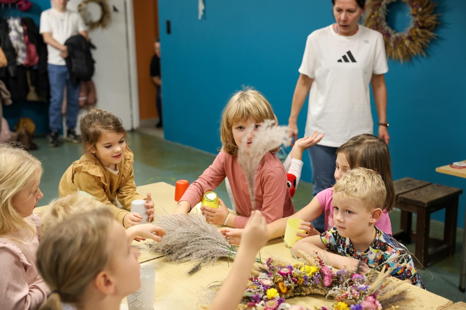 Zdjęcie w galerii na portalu naszraciborz.pl: Galeria kolorowych uśmiechów Małych Odkrywców i ich nowe pasje wiadomości z regionu