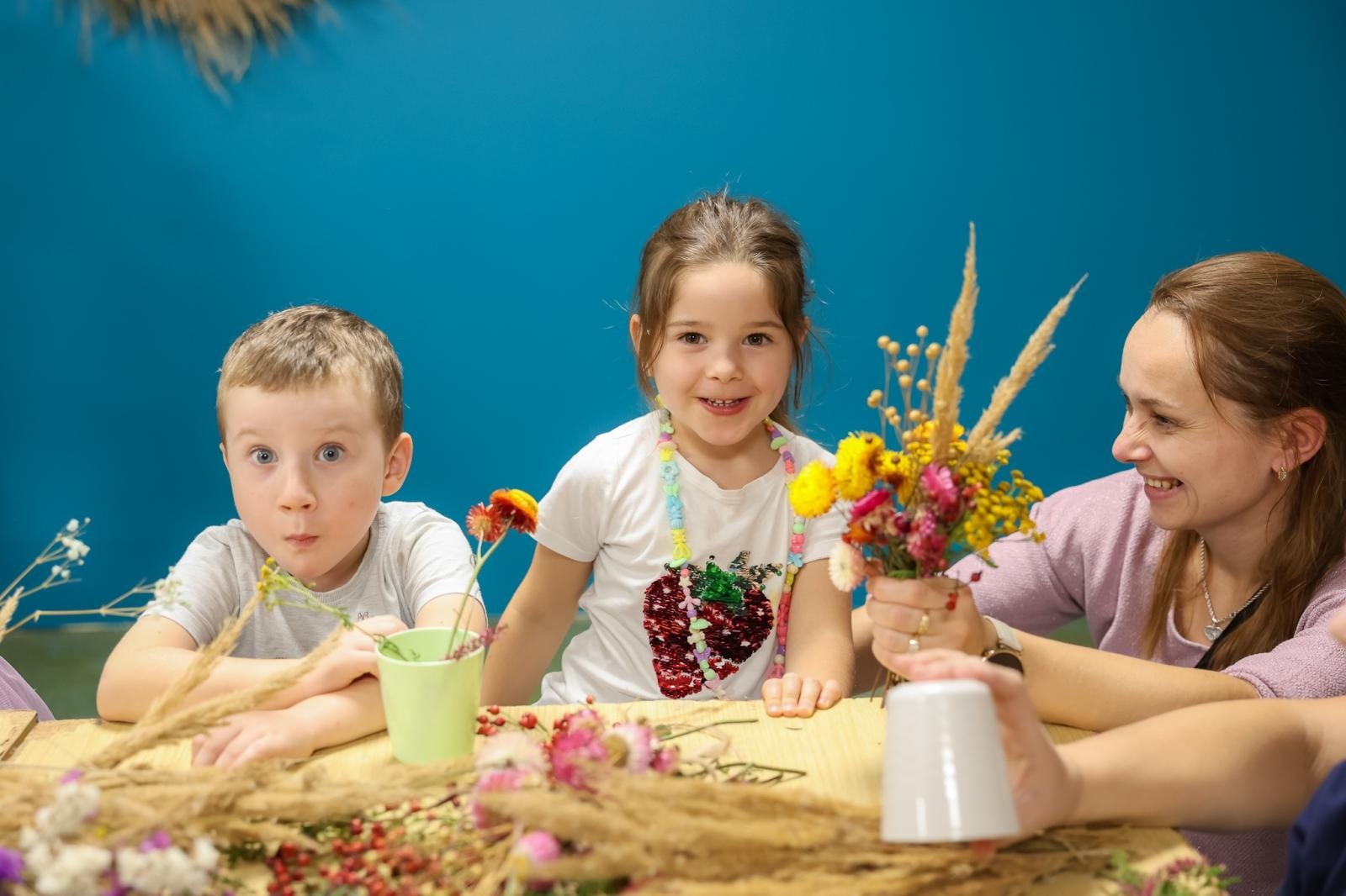 Zdjęcie w galerii na portalu naszraciborz.pl: Galeria kolorowych uśmiechów Małych Odkrywców i ich nowe pasje wiadomości z regionu